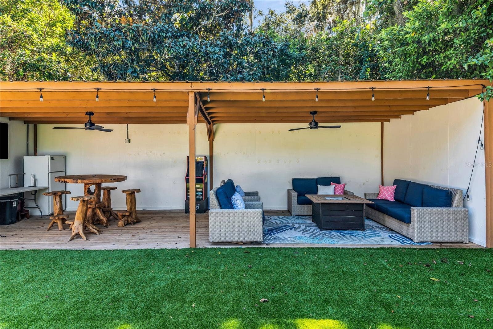 234 N LAKEVIEW AVENUE, Winter Garden, FL 34787 Detached Covered Lanai creates an expansive and inviting space to enjoy Florida living year round