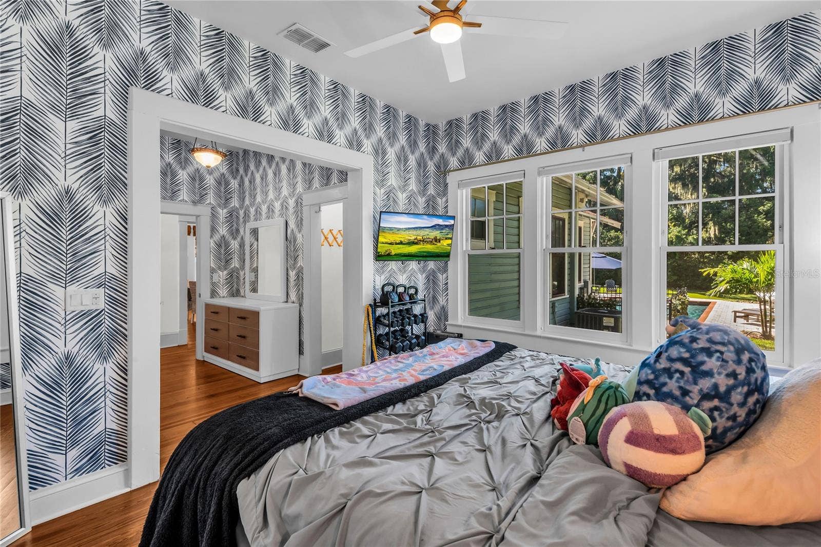 234 N LAKEVIEW AVENUE, Winter Garden, FL 34787 Second Primary Suite with dual closets and an ensuite bath