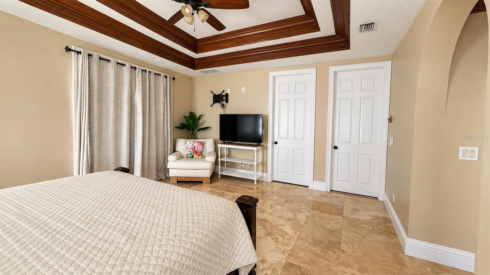 14360 MCGREGOR BOULEVARD, Fort Myers, FL 33919 14360 MCGREGOR BOULEVARD, Fort Myers, FL 33919