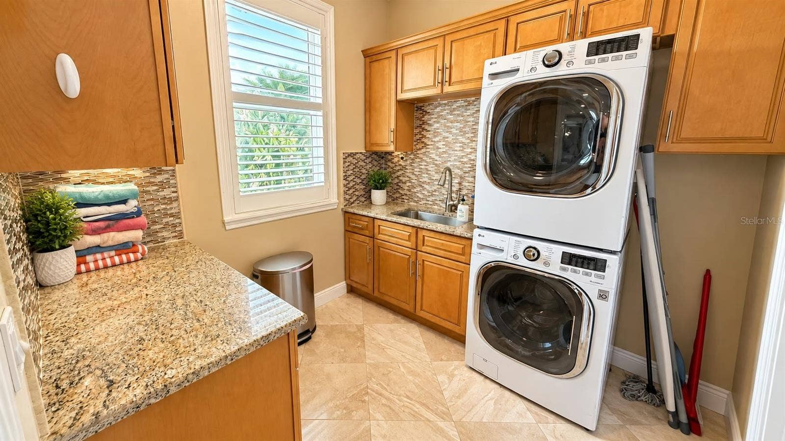 14360 MCGREGOR BOULEVARD, Fort Myers, FL 33919 14360 MCGREGOR BOULEVARD, Fort Myers, FL 33919