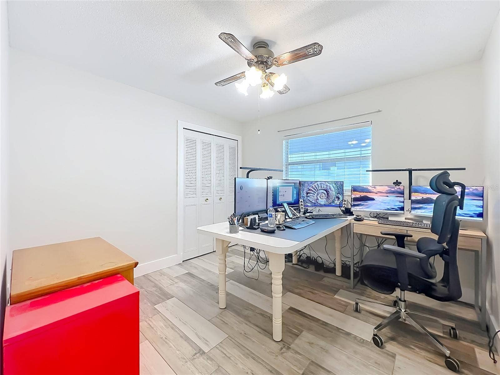 Middle Bedroom