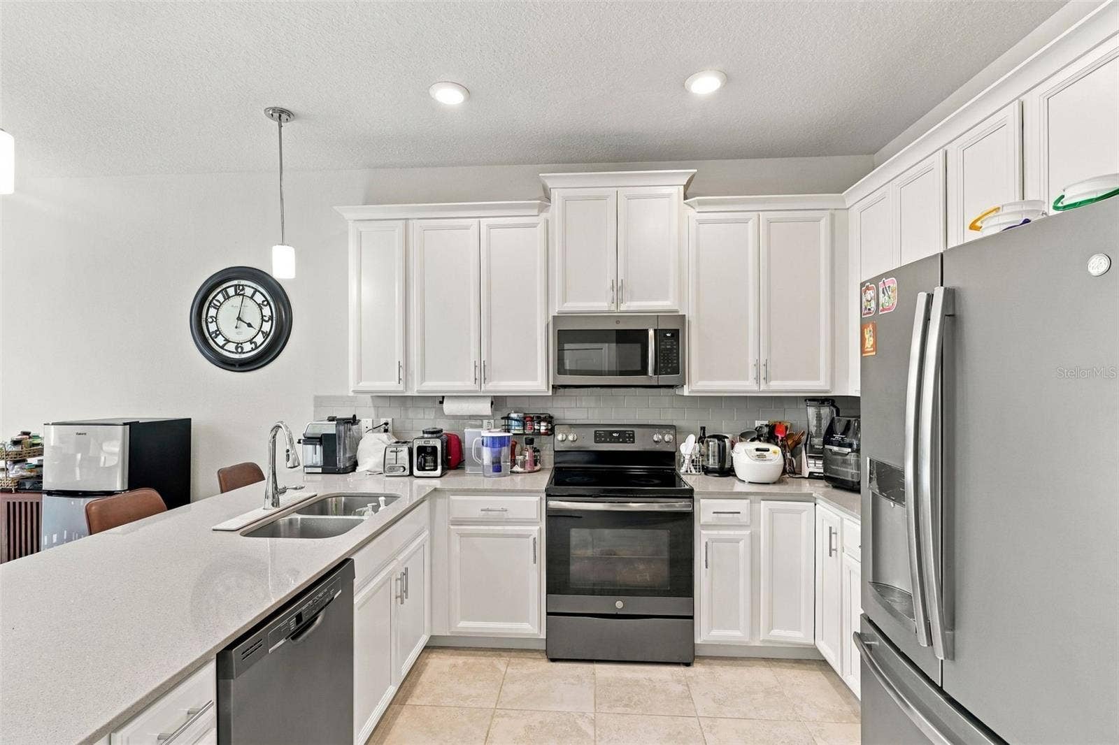 4686 TRIBUTE TRAIL, Kissimmee, FL 34746 4686 TRIBUTE TRAIL, Kissimmee, FL 34746