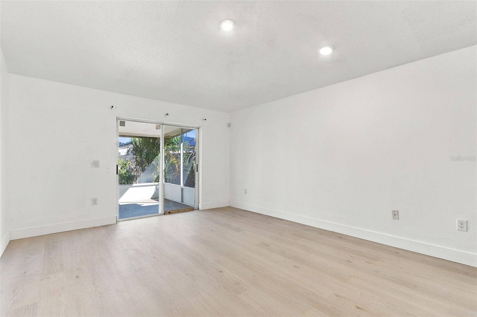 6737 WESTLAKE BOULEVARD, Orlando, FL 32810 6737 WESTLAKE BOULEVARD, Orlando, FL 32810