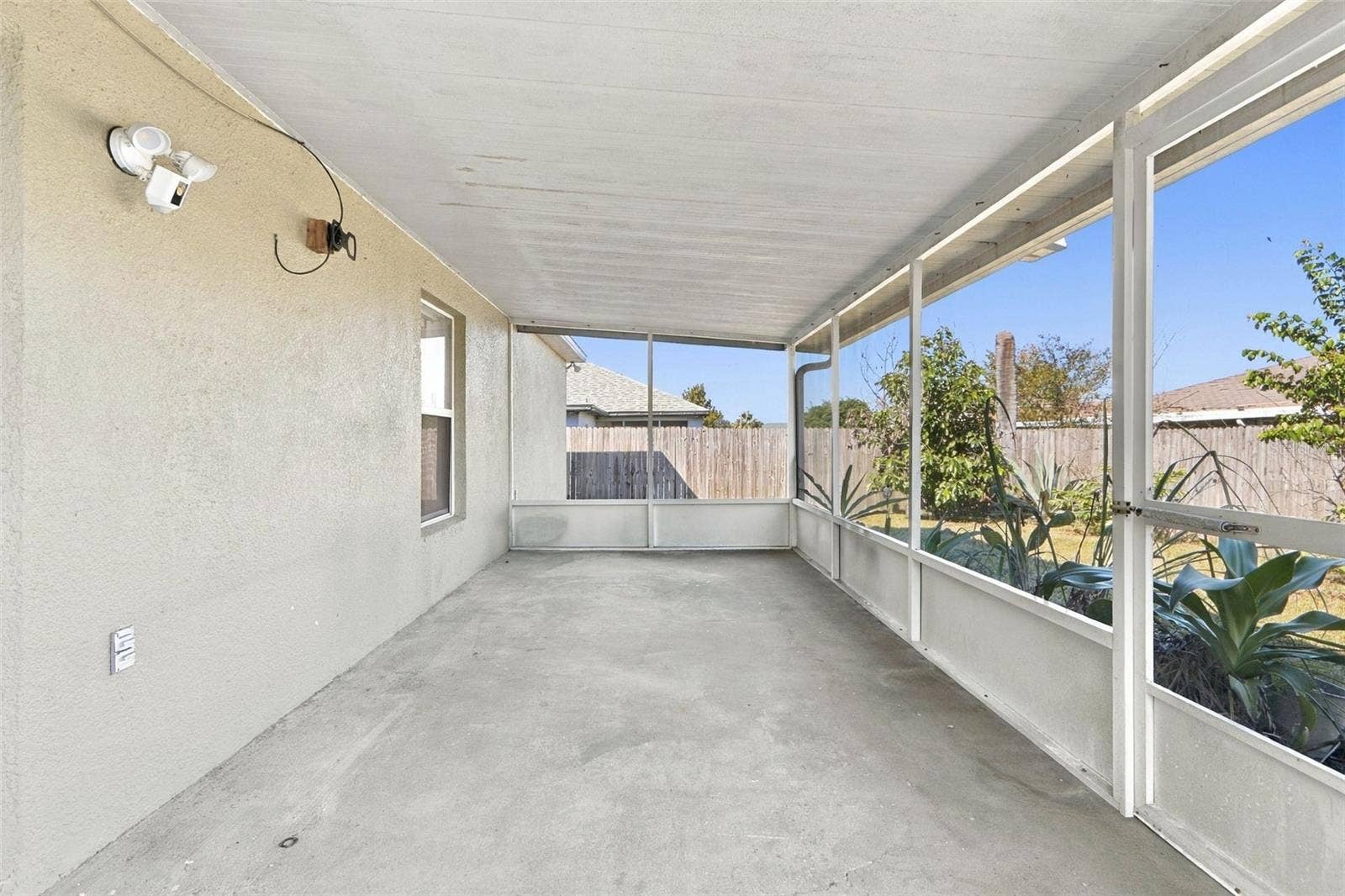 6737 WESTLAKE BOULEVARD, Orlando, FL 32810 6737 WESTLAKE BOULEVARD, Orlando, FL 32810