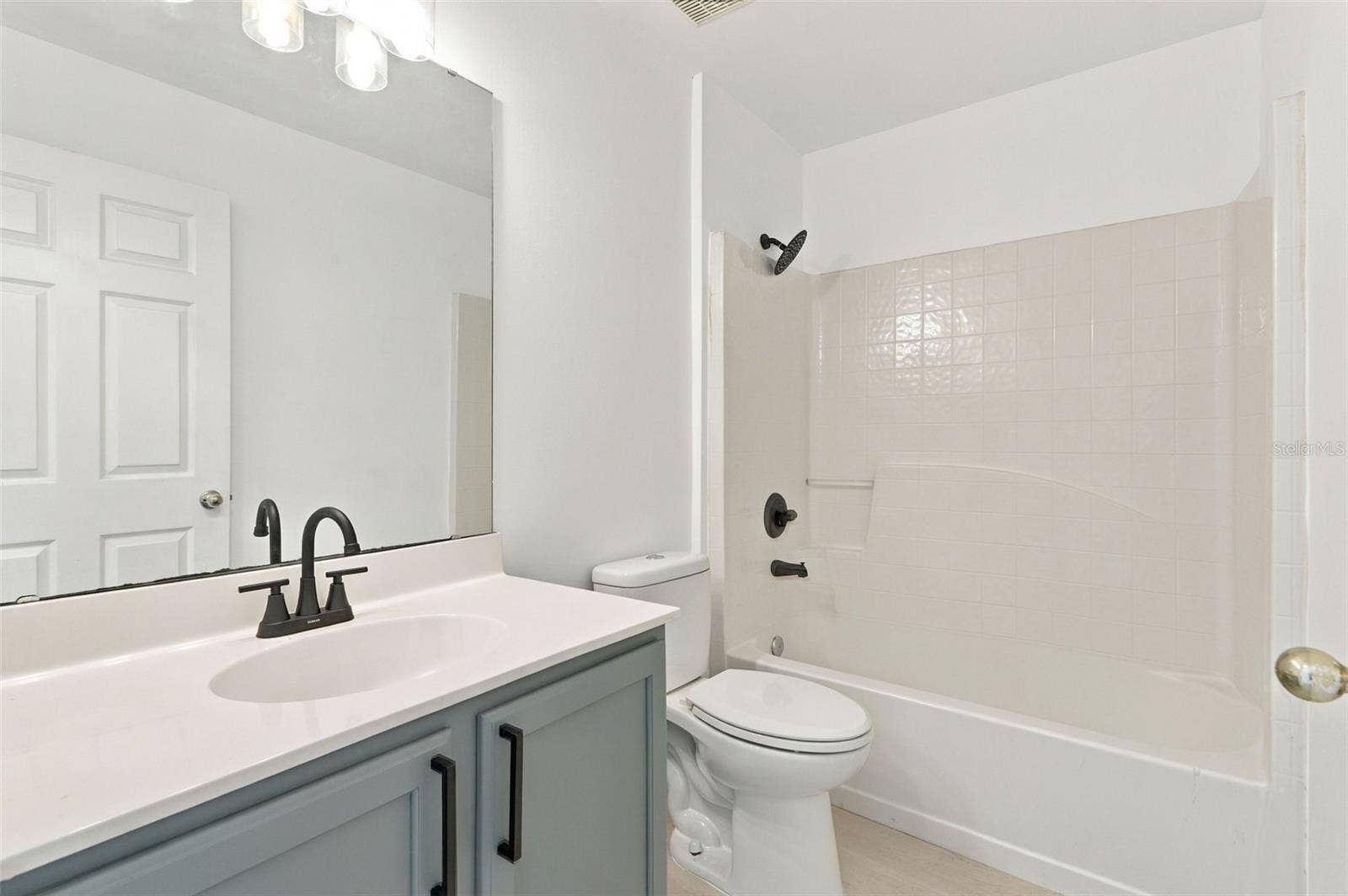 6737 WESTLAKE BOULEVARD, Orlando, FL 32810 6737 WESTLAKE BOULEVARD, Orlando, FL 32810
