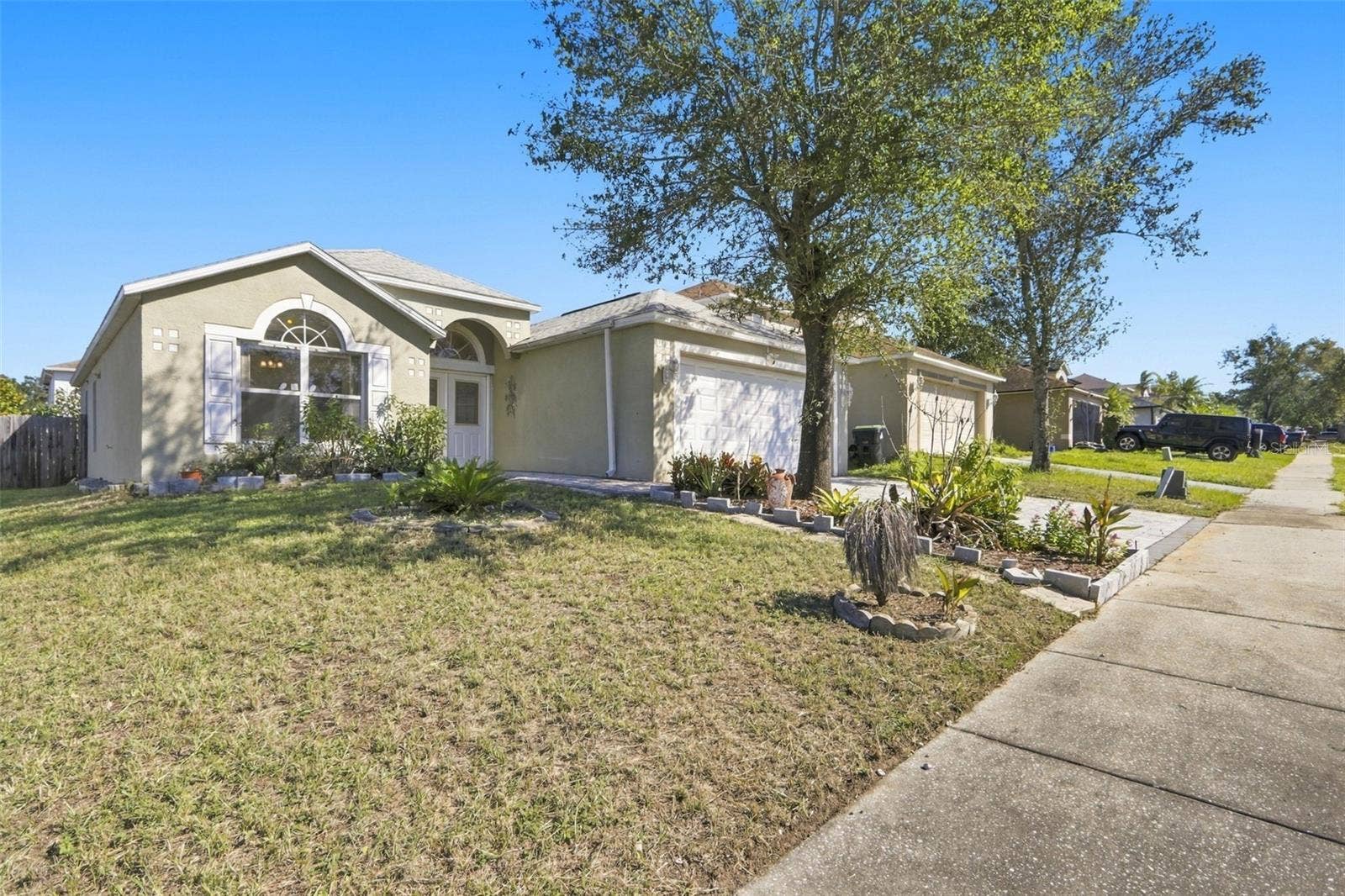 6737 WESTLAKE BOULEVARD, Orlando, FL 32810 6737 WESTLAKE BOULEVARD, Orlando, FL 32810