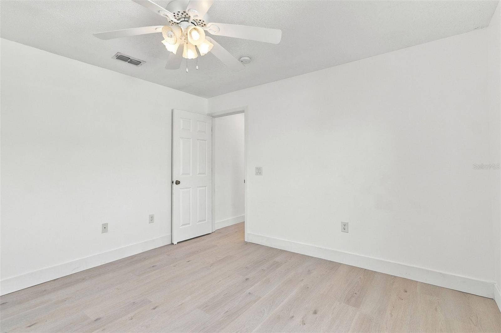 6737 WESTLAKE BOULEVARD, Orlando, FL 32810 6737 WESTLAKE BOULEVARD, Orlando, FL 32810