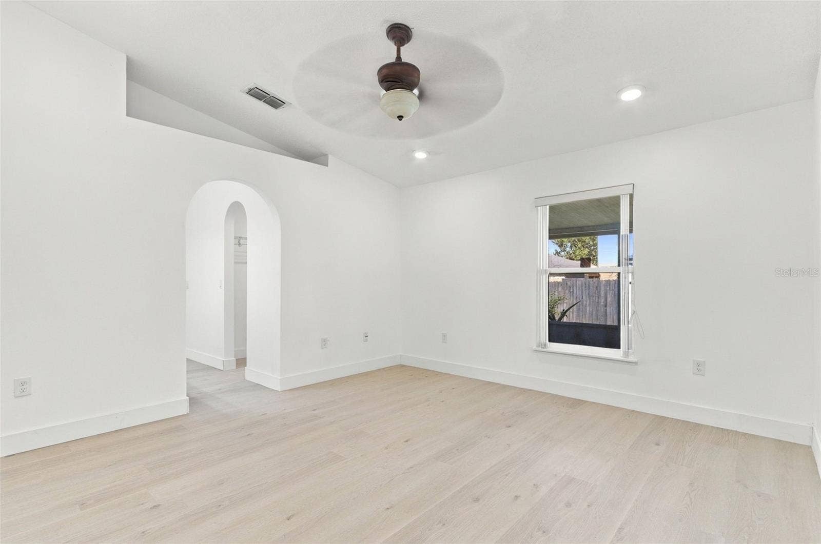 6737 WESTLAKE BOULEVARD, Orlando, FL 32810 6737 WESTLAKE BOULEVARD, Orlando, FL 32810