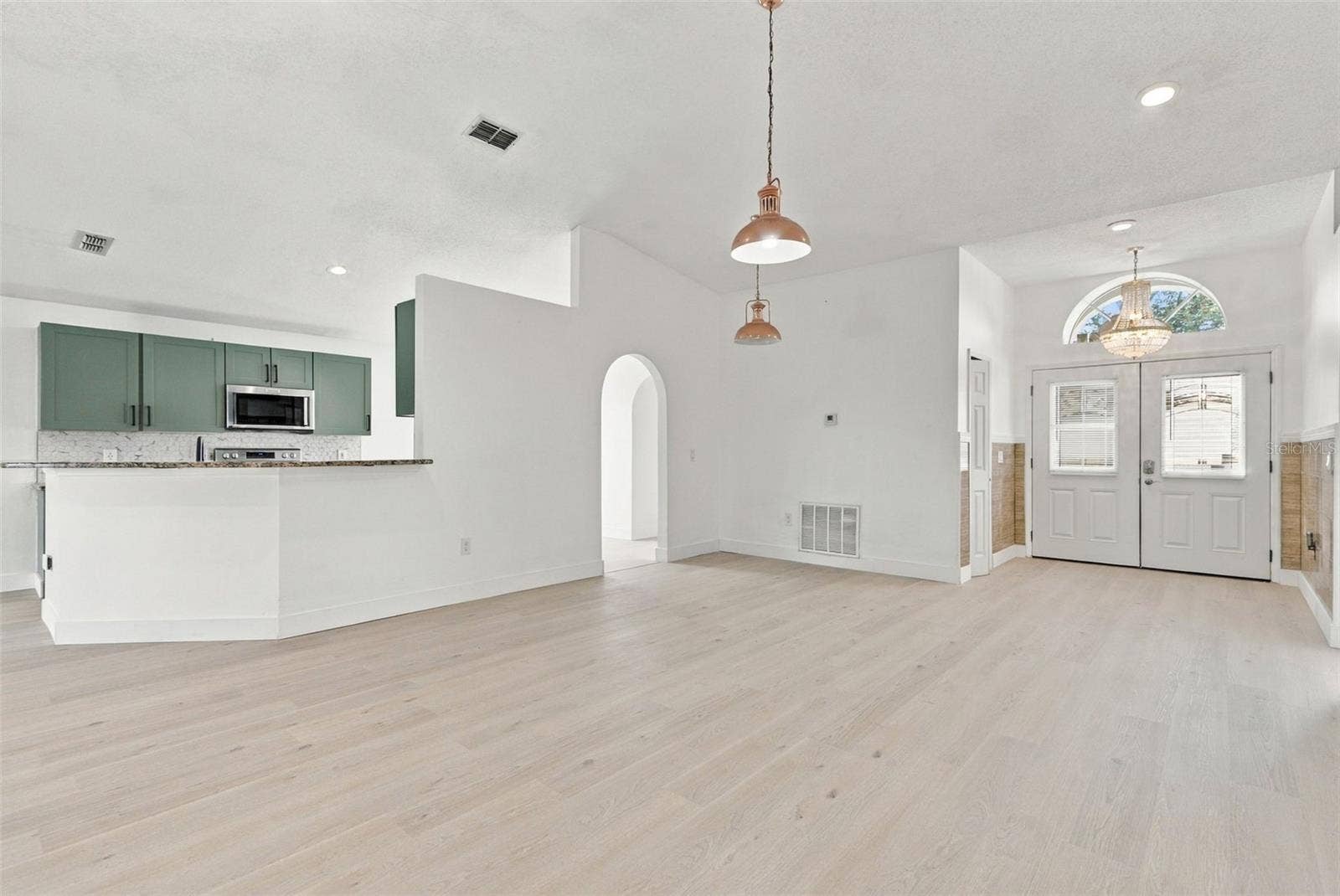 6737 WESTLAKE BOULEVARD, Orlando, FL 32810 6737 WESTLAKE BOULEVARD, Orlando, FL 32810