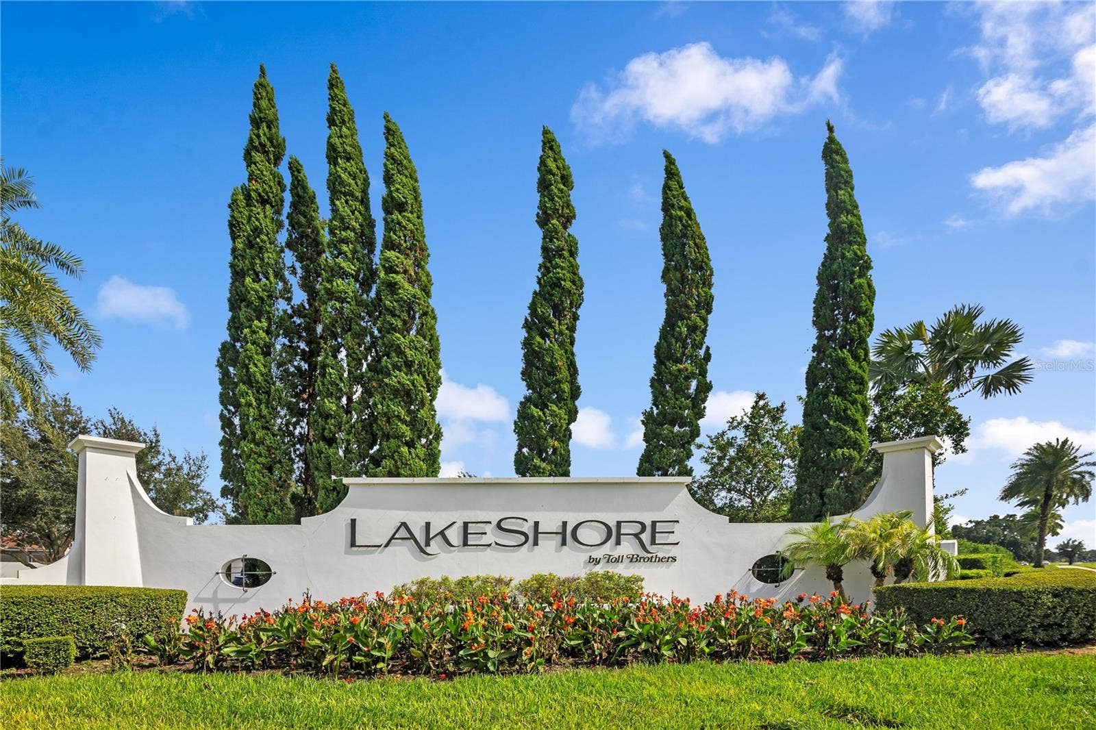 15749 CUTTER SAIL PLACE, Winter Garden, FL 34787 Welcome to Lakeshore by Toll Brothers, a beautifully landscaped community.