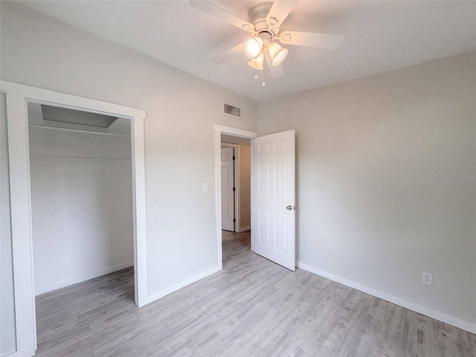 1371 JEFFORDS STREET, Clearwater, FL 33756