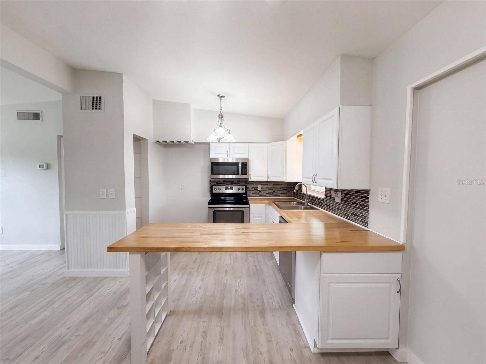 1371 JEFFORDS STREET, Clearwater, FL 33756