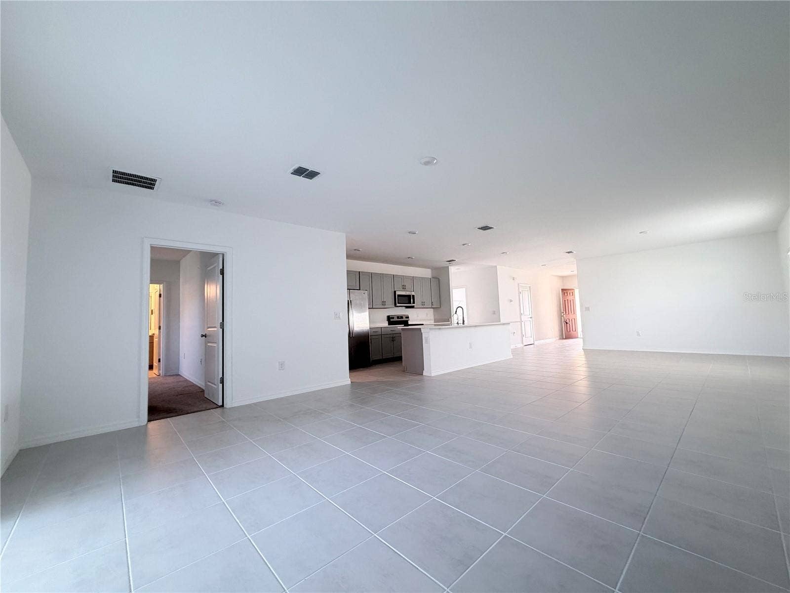 5609 COSTA BLANCA WAY, Davenport, FL 33897 5609 COSTA BLANCA WAY, Davenport, FL 33897