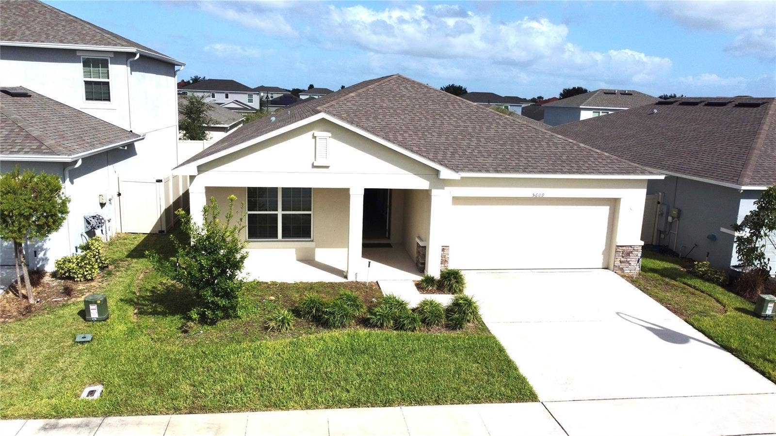 5609 COSTA BLANCA WAY, Davenport, FL 33897 5609 COSTA BLANCA WAY, Davenport, FL 33897
