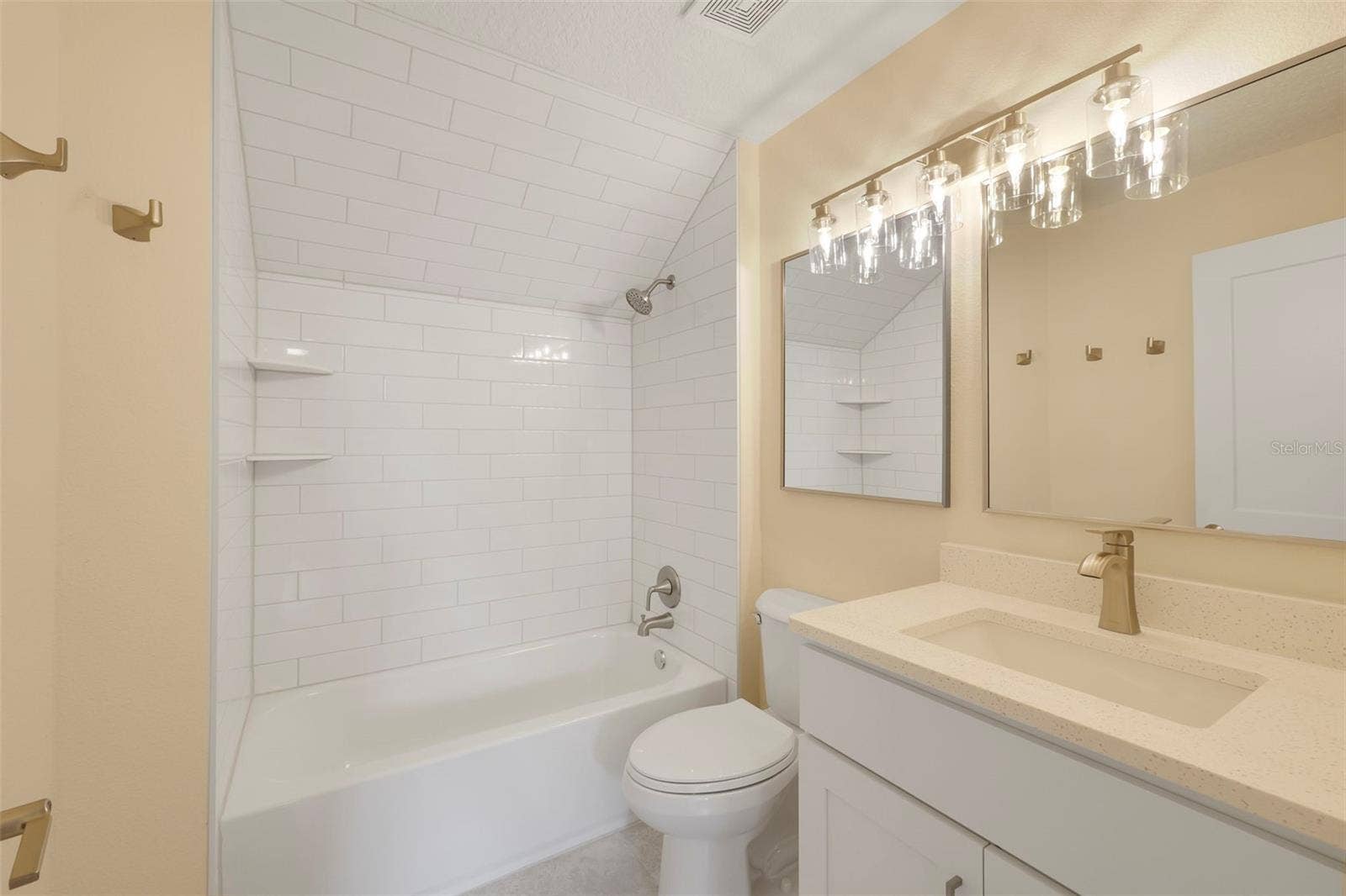 Bathroom #3 - Full bath Up stairs
