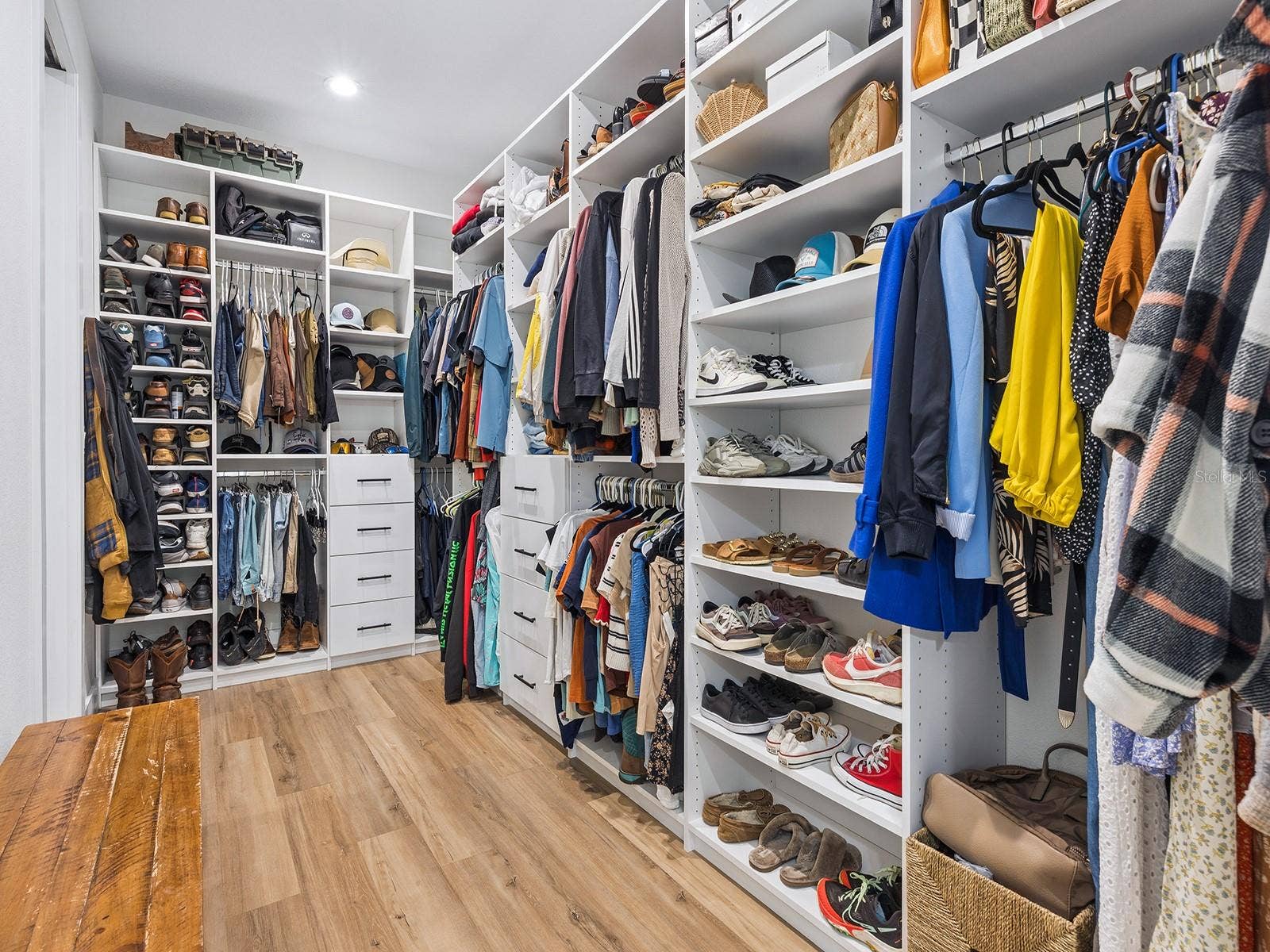 412 SNOW HILL RD, Geneva, FL 32732 Walk-in primary closet