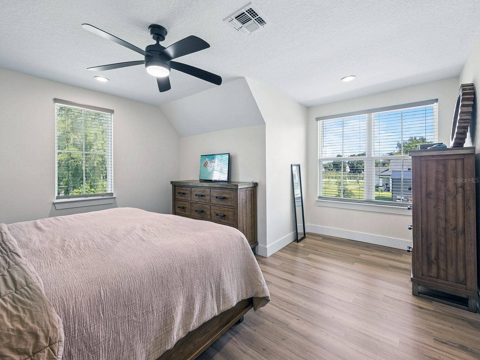 412 SNOW HILL RD, Geneva, FL 32732 Bedroom 5 upstairs