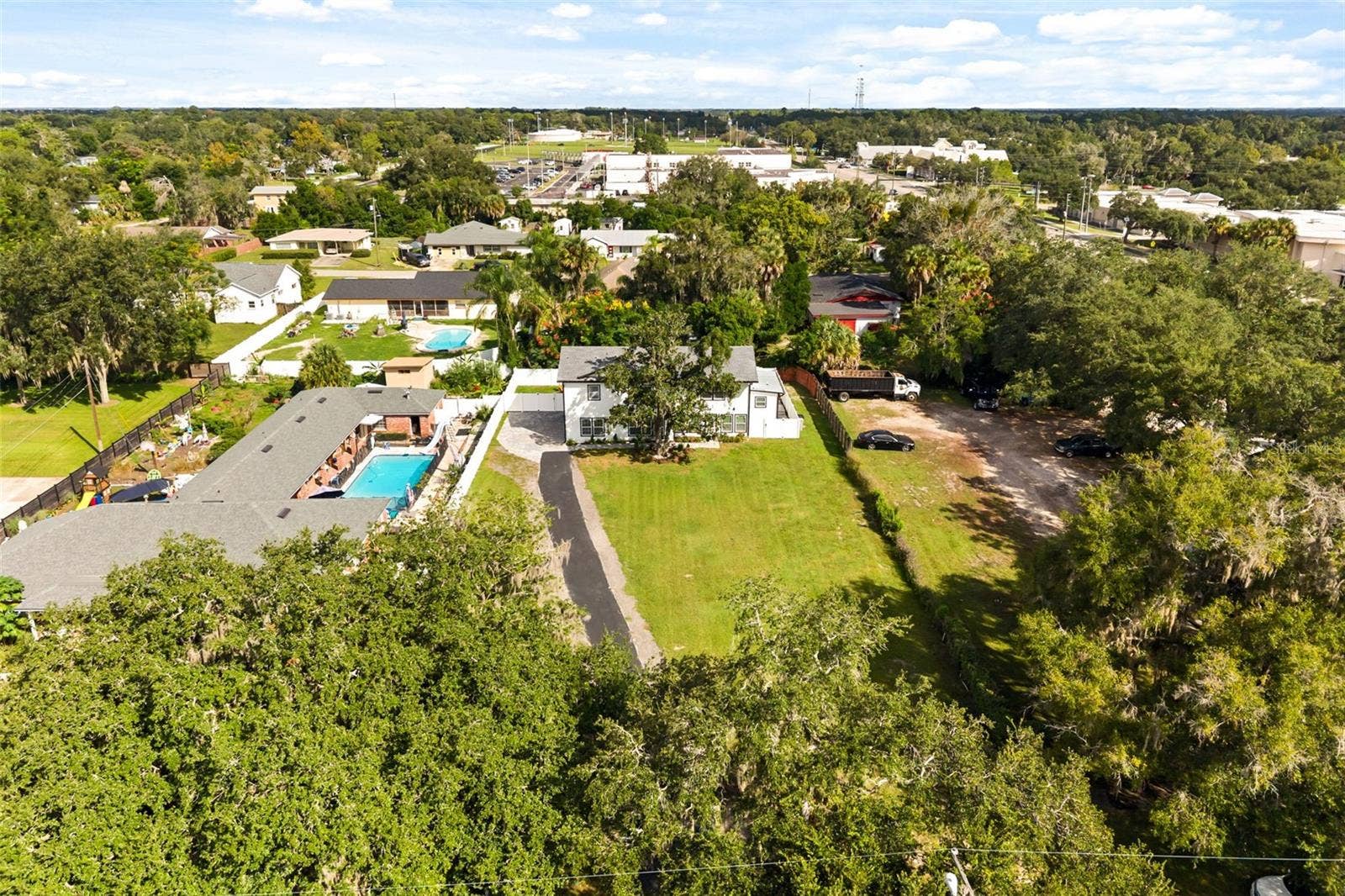 15 E LAUREL STREET, Apopka, FL 32703