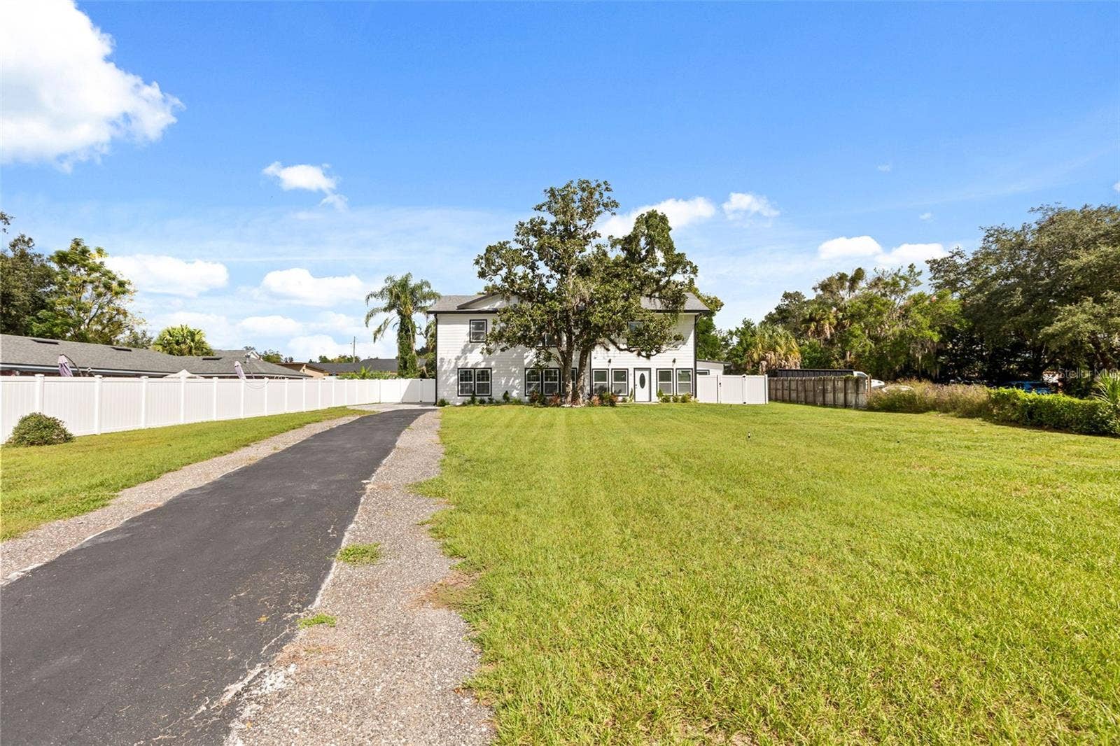 15 E LAUREL STREET, Apopka, FL 32703