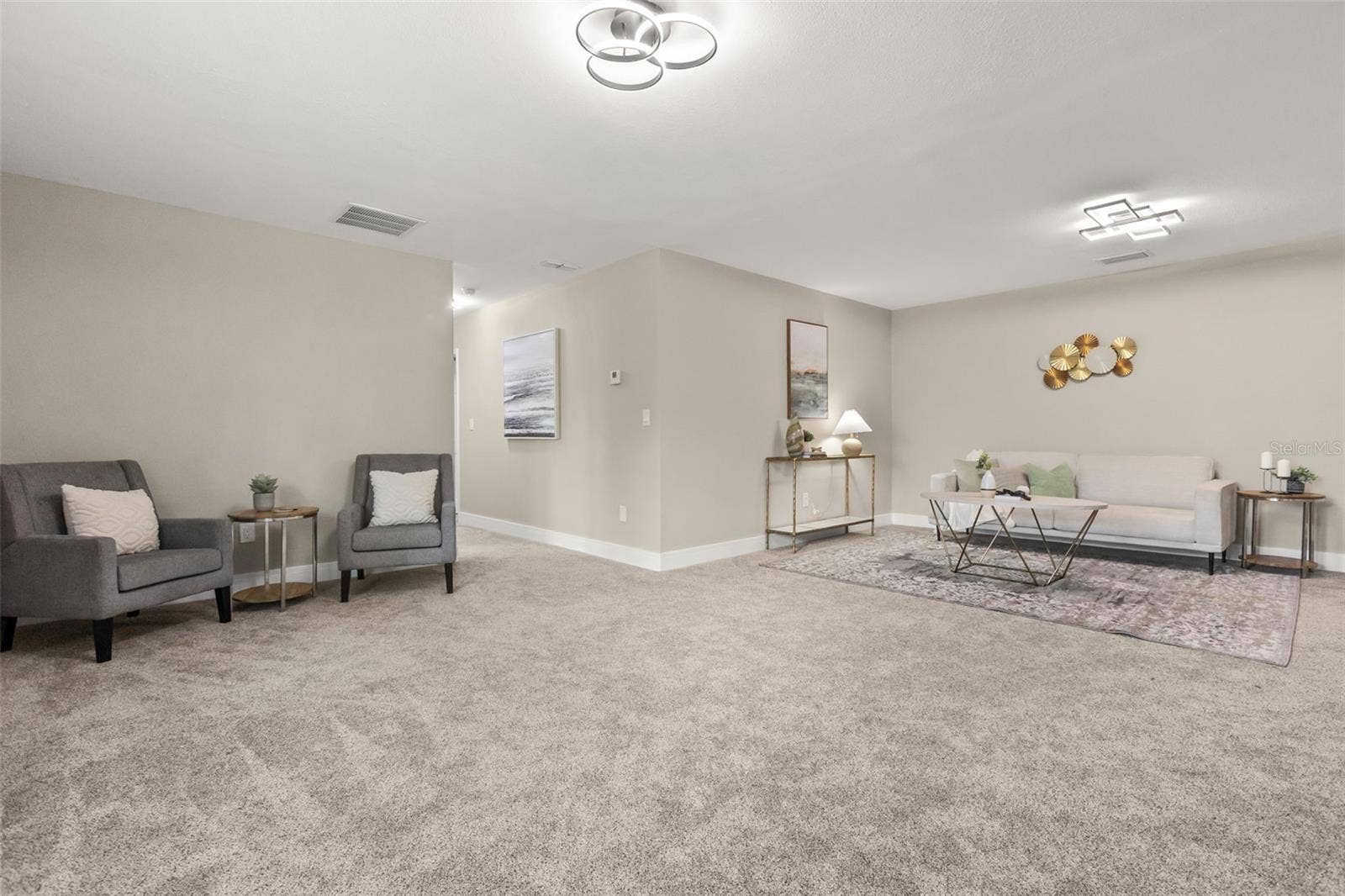 15 E LAUREL STREET, Apopka, FL 32703