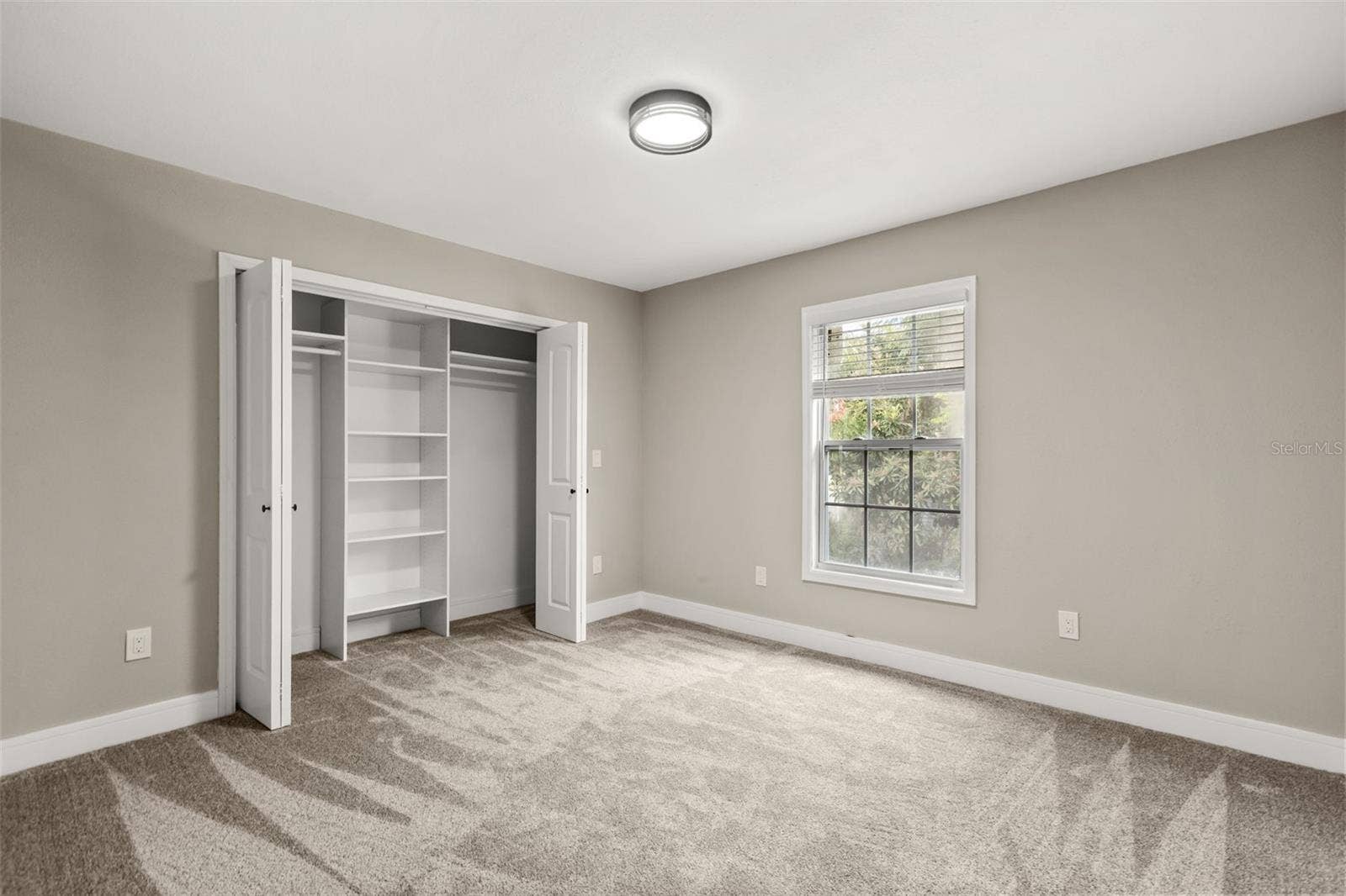 15 E LAUREL STREET, Apopka, FL 32703