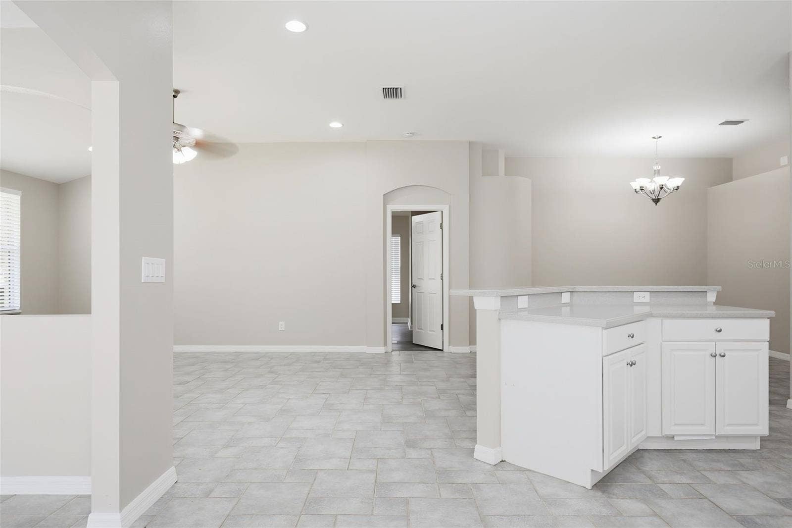 7627 BLUE SPRING DRIVE, Land O Lakes, FL 34637 7627 BLUE SPRING DRIVE, Land O Lakes, FL 34637