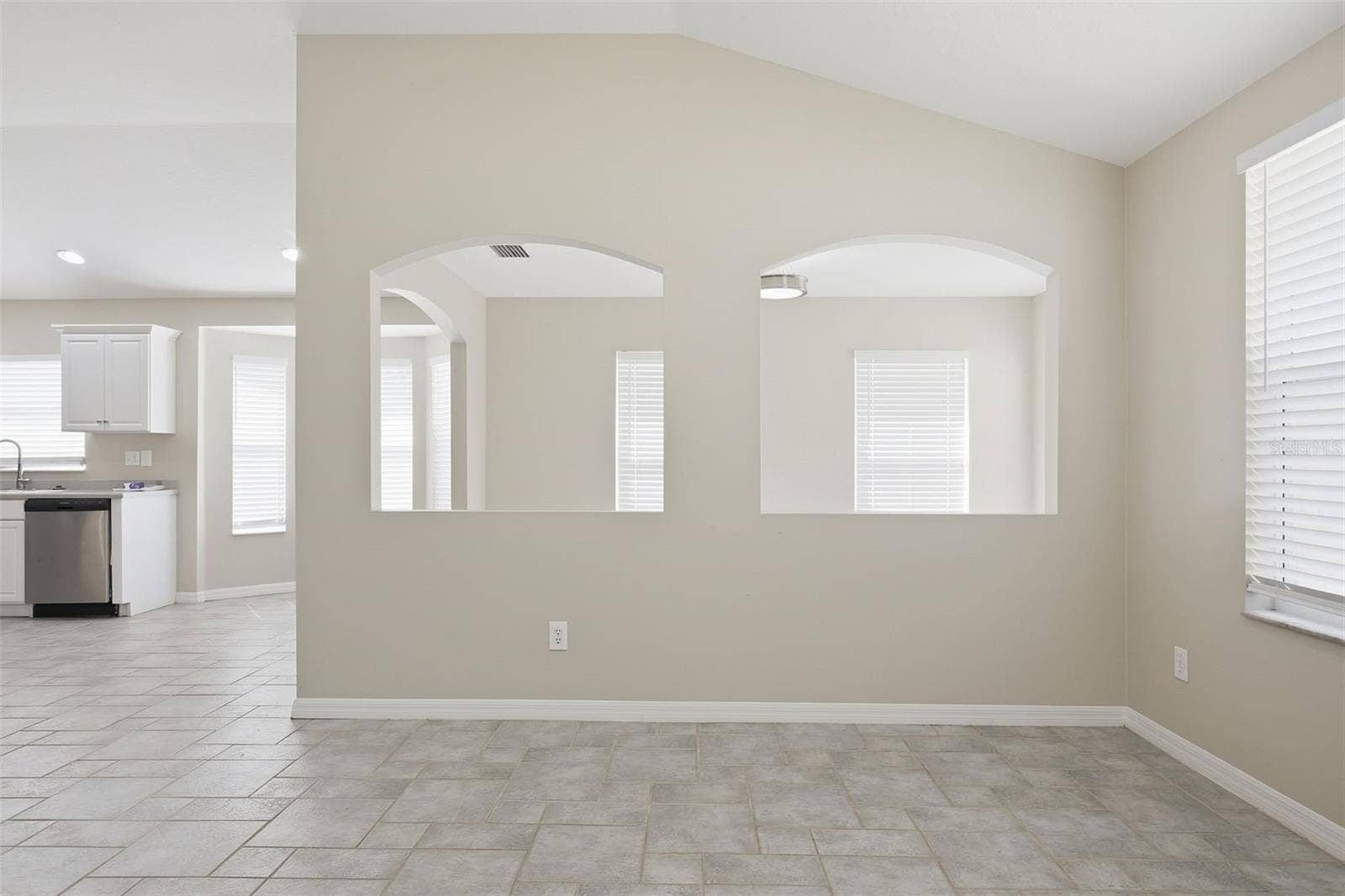 7627 BLUE SPRING DRIVE, Land O Lakes, FL 34637 7627 BLUE SPRING DRIVE, Land O Lakes, FL 34637