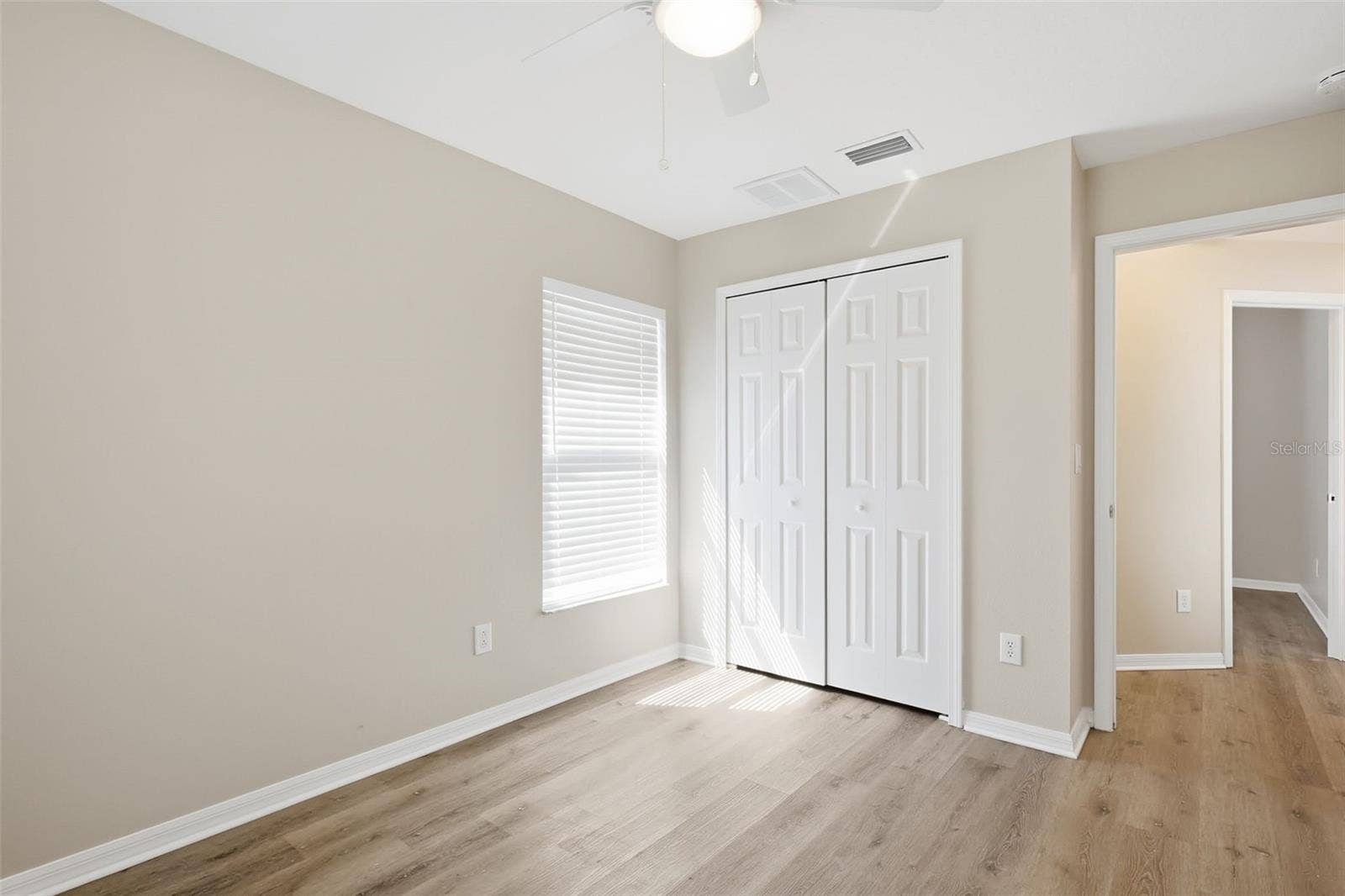 7627 BLUE SPRING DRIVE, Land O Lakes, FL 34637 7627 BLUE SPRING DRIVE, Land O Lakes, FL 34637