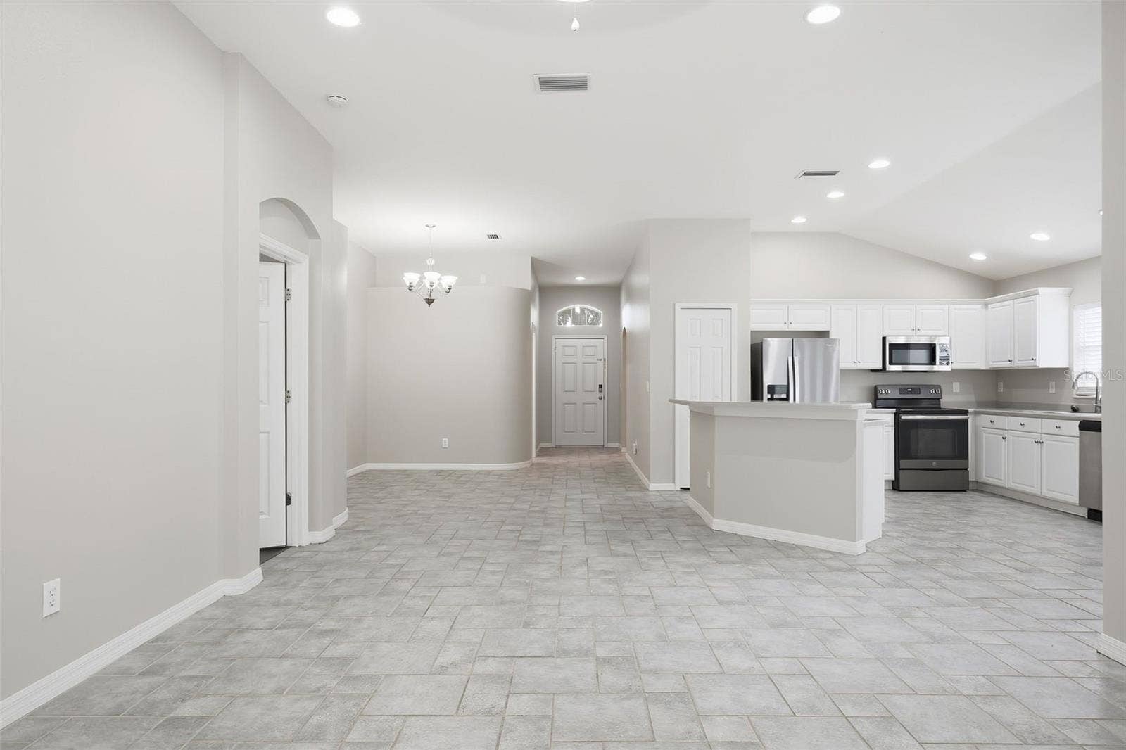 7627 BLUE SPRING DRIVE, Land O Lakes, FL 34637 7627 BLUE SPRING DRIVE, Land O Lakes, FL 34637