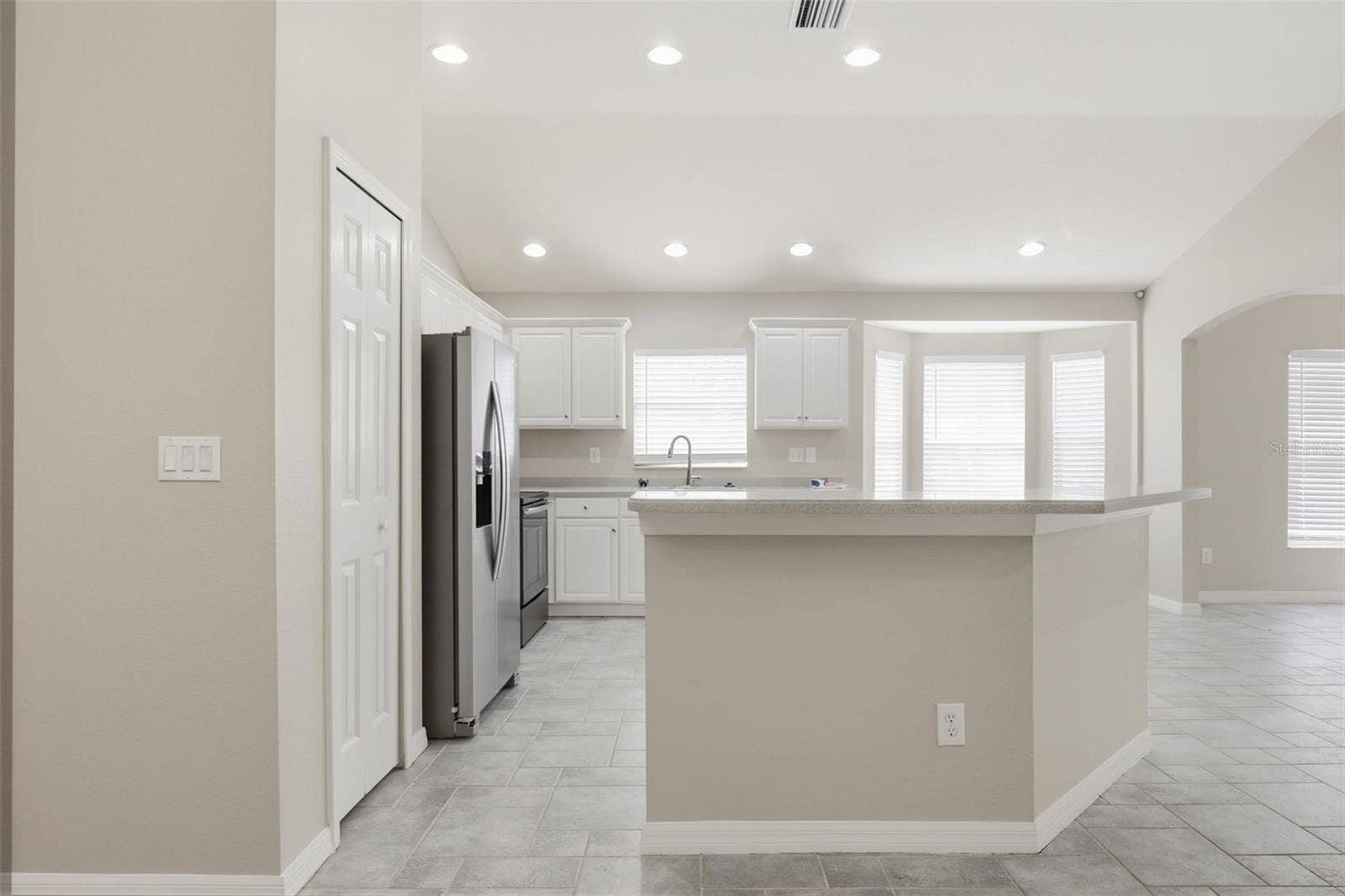 7627 BLUE SPRING DRIVE, Land O Lakes, FL 34637 7627 BLUE SPRING DRIVE, Land O Lakes, FL 34637