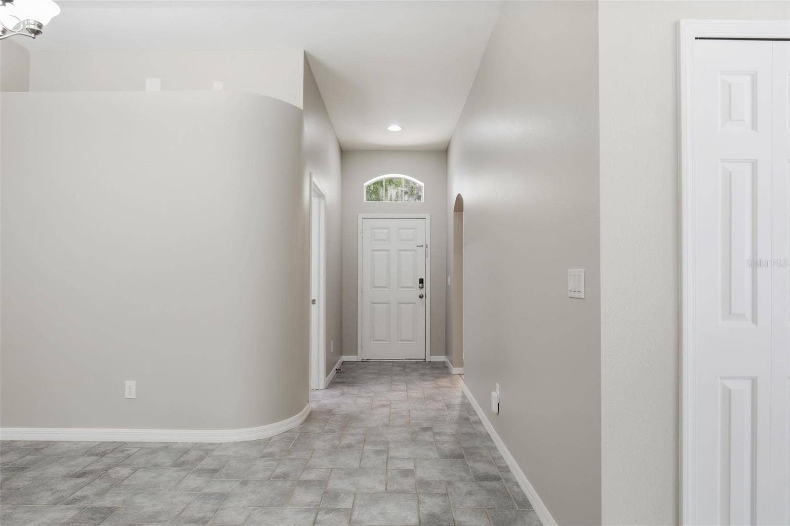 7627 BLUE SPRING DRIVE, Land O Lakes, FL 34637 7627 BLUE SPRING DRIVE, Land O Lakes, FL 34637