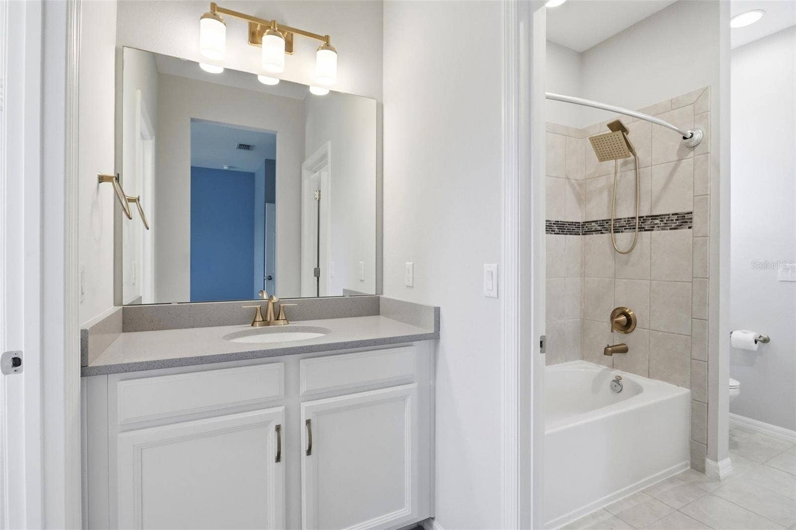 1552 MYRTLE OAKS TRAIL, Oviedo, FL 32765 Jack and Jill bathroom 3