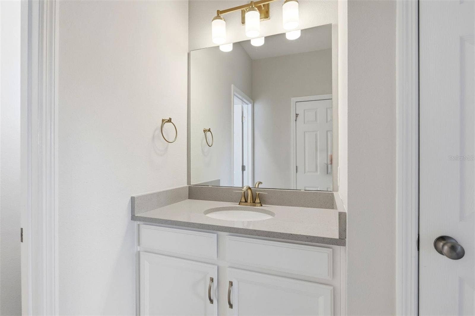 1552 MYRTLE OAKS TRAIL, Oviedo, FL 32765 Dressing area outside bedroom 6