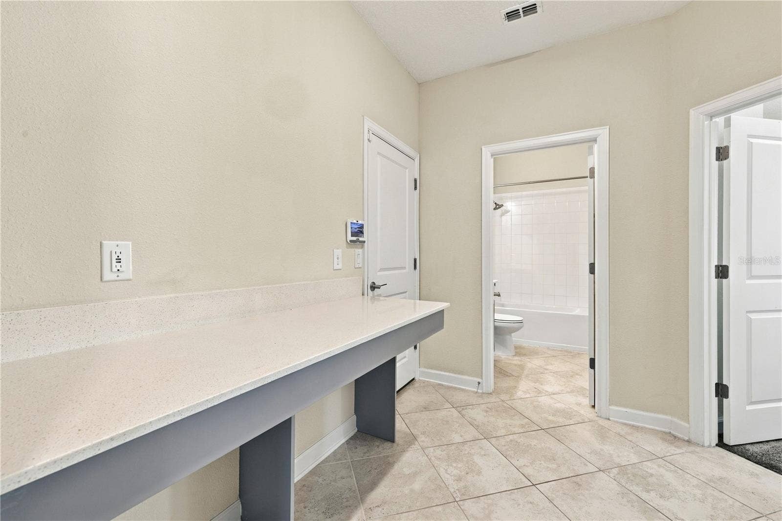 11103 SWEETGUM WOODS DRIVE, Orlando, FL 32832 11103 SWEETGUM WOODS DRIVE, Orlando, FL 32832