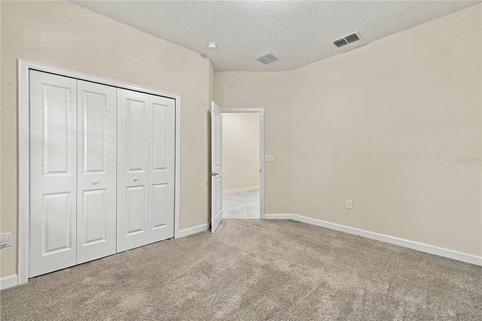 11103 SWEETGUM WOODS DRIVE, Orlando, FL 32832 11103 SWEETGUM WOODS DRIVE, Orlando, FL 32832