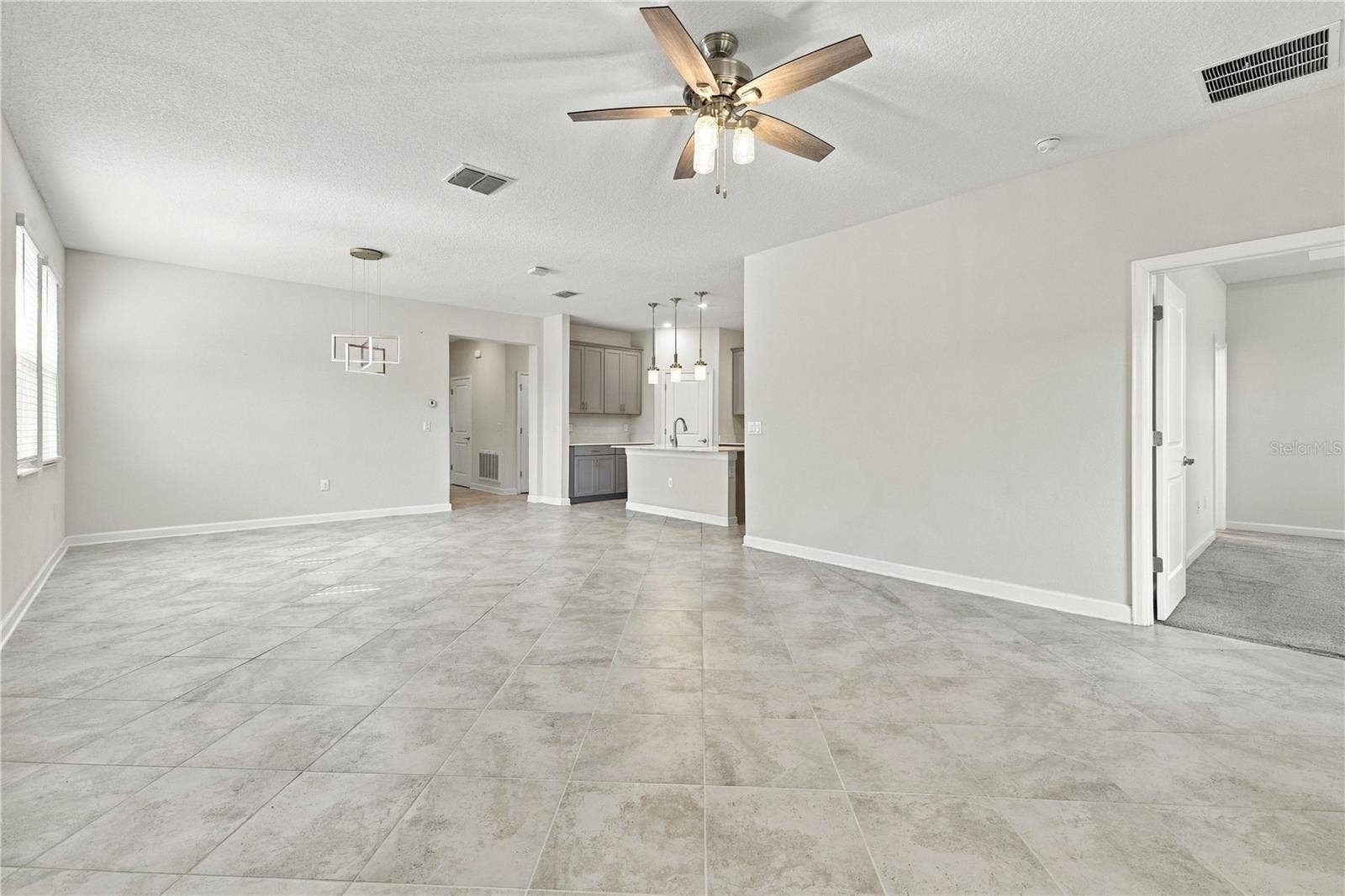 11103 SWEETGUM WOODS DRIVE, Orlando, FL 32832 11103 SWEETGUM WOODS DRIVE, Orlando, FL 32832