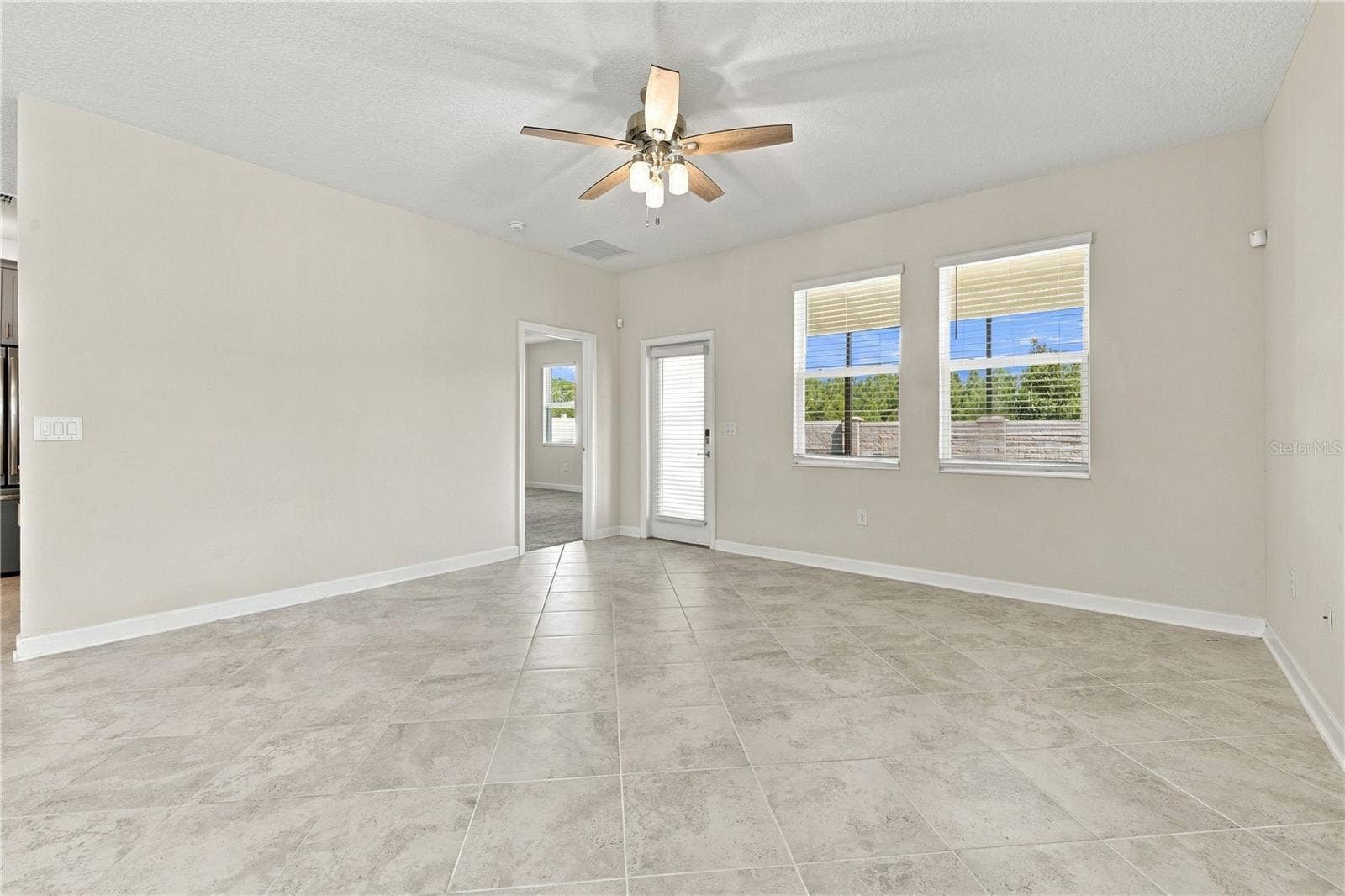11103 SWEETGUM WOODS DRIVE, Orlando, FL 32832 11103 SWEETGUM WOODS DRIVE, Orlando, FL 32832