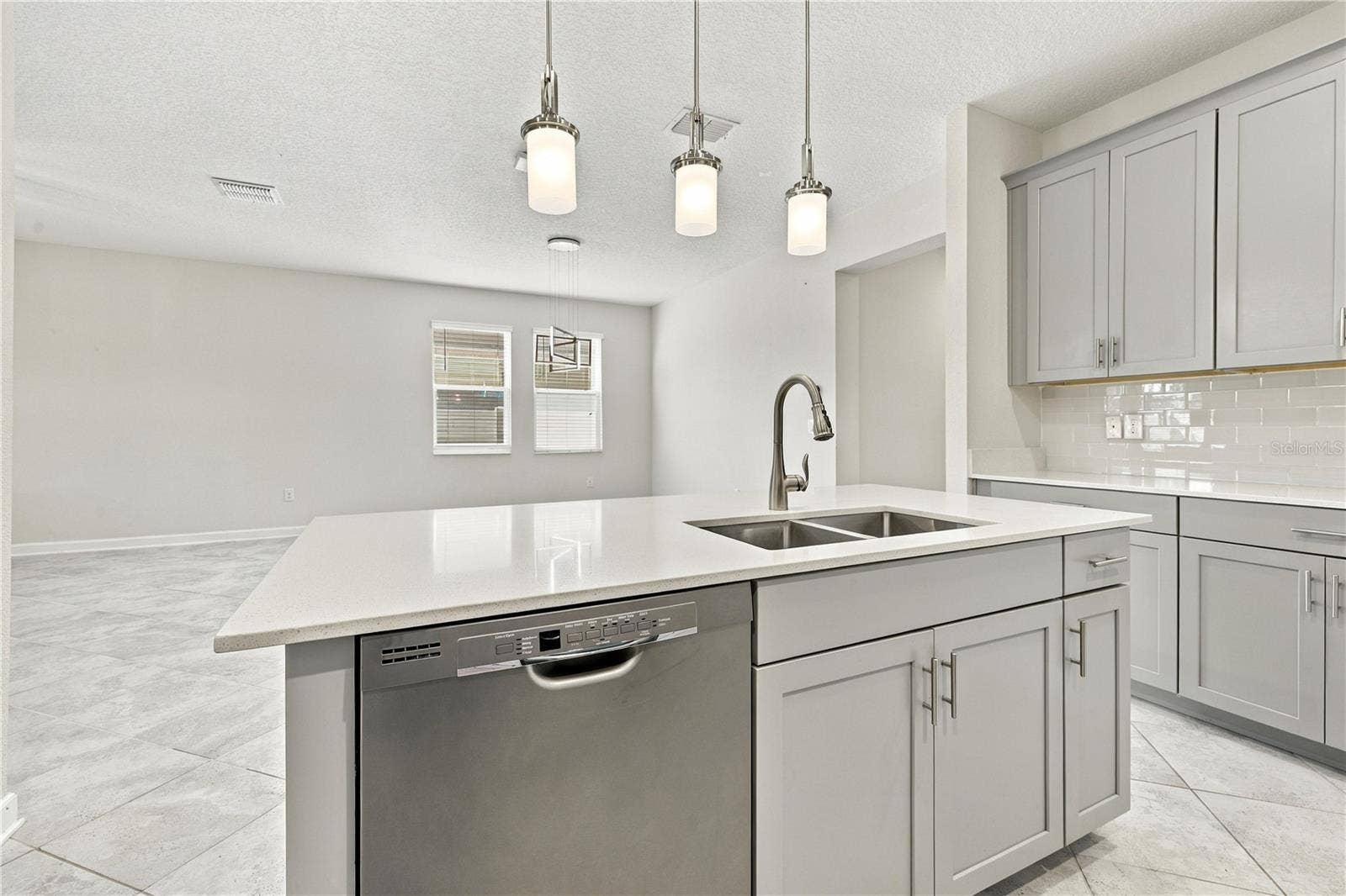 11103 SWEETGUM WOODS DRIVE, Orlando, FL 32832 11103 SWEETGUM WOODS DRIVE, Orlando, FL 32832