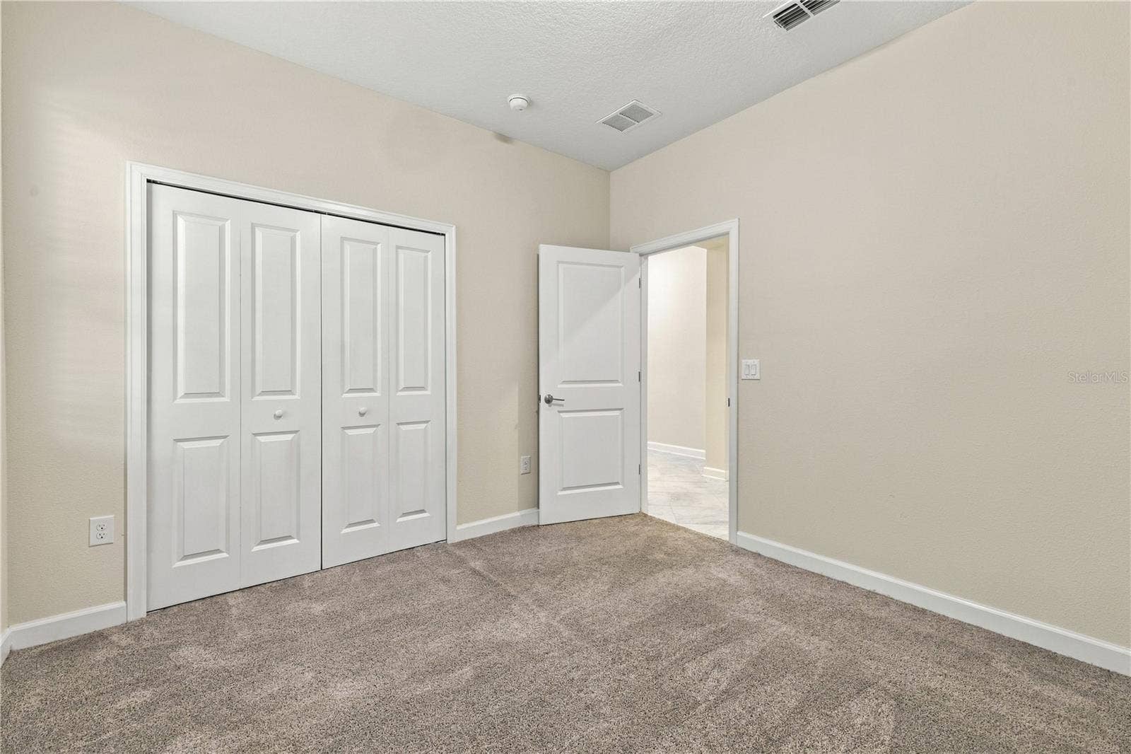 11103 SWEETGUM WOODS DRIVE, Orlando, FL 32832 11103 SWEETGUM WOODS DRIVE, Orlando, FL 32832