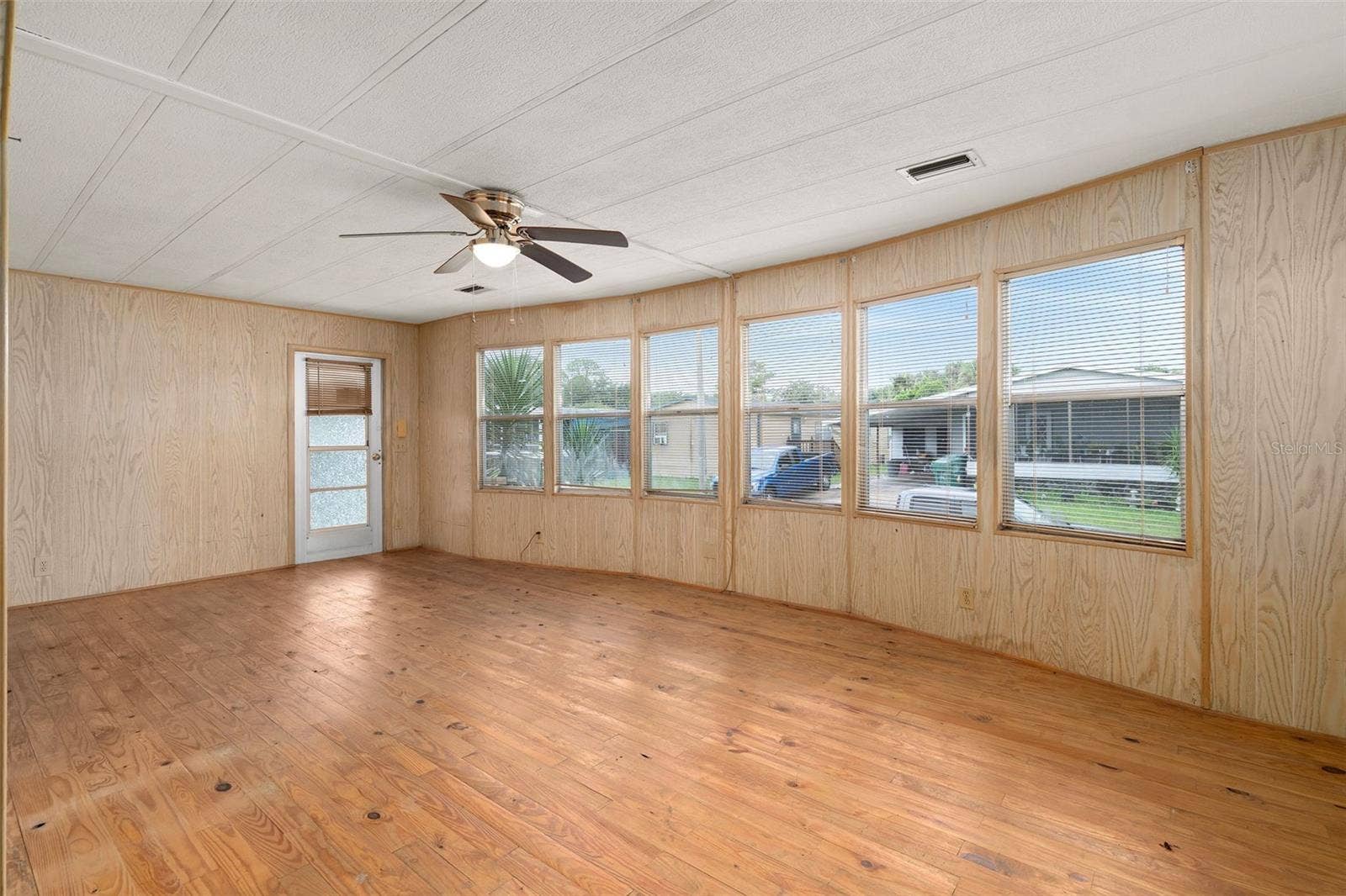 137 PINE TREE DRIVE, Debary, FL 32713 137 PINE TREE DRIVE, Debary, FL 32713