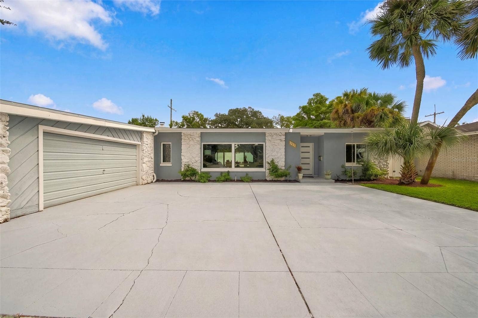 Oversized driveway provides plenty of parking