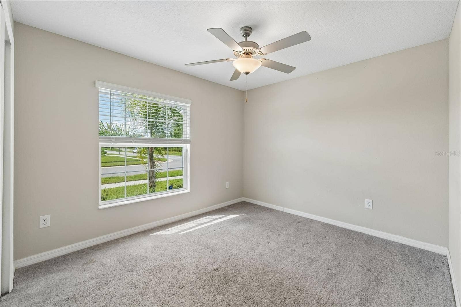 5404 BLUE AZURE DRIVE, Wimauma, FL 33598 5404 BLUE AZURE DRIVE, Wimauma, FL 33598