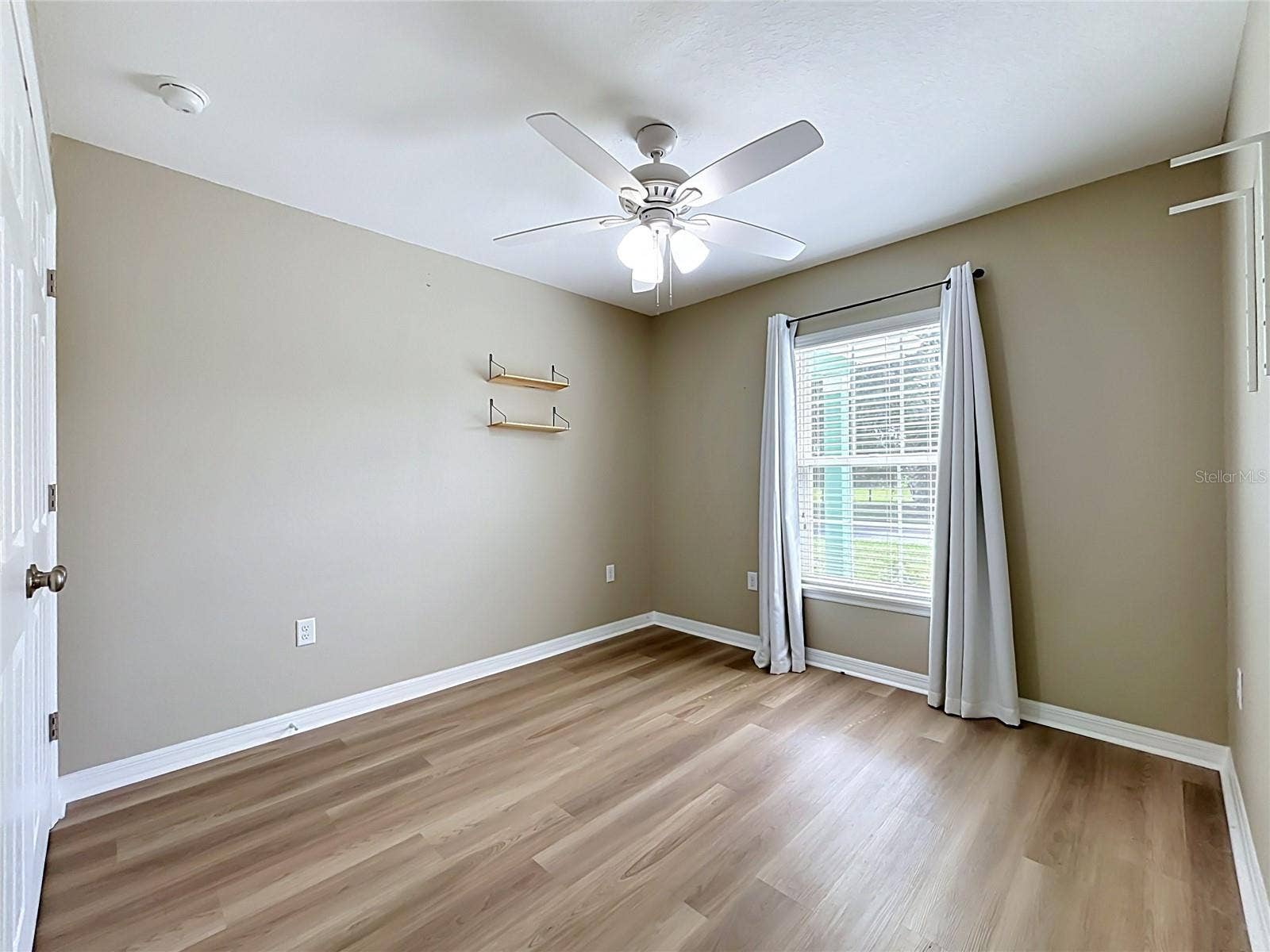 221 AVENUE P NW, Winter Haven, FL 33881 221 AVENUE P NW, Winter Haven, FL 33881