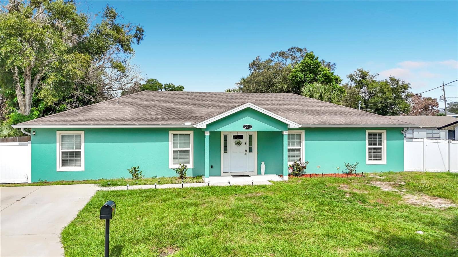 221 AVENUE P NW, Winter Haven, FL 33881 221 AVENUE P NW, Winter Haven, FL 33881