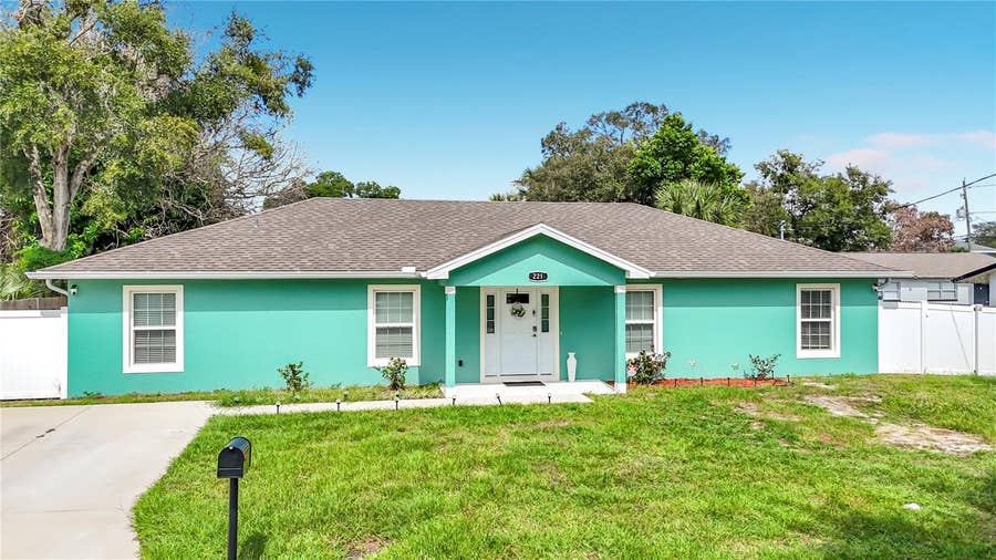 Property photo for 221 AVENUE P NW, Winter Haven, FL