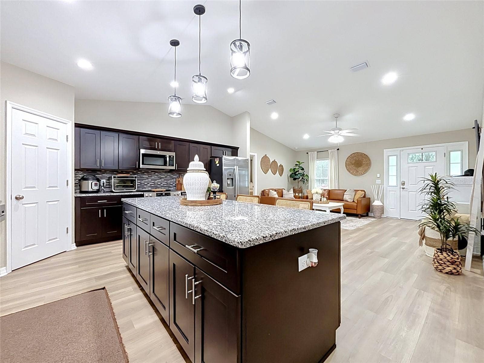 221 AVENUE P NW, Winter Haven, FL 33881 221 AVENUE P NW, Winter Haven, FL 33881
