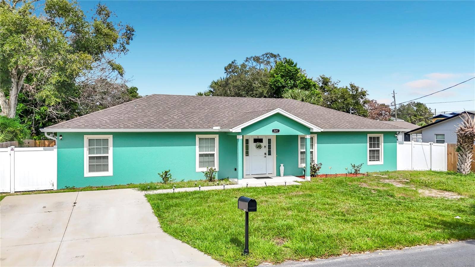 221 AVENUE P NW, Winter Haven, FL 33881 221 AVENUE P NW, Winter Haven, FL 33881