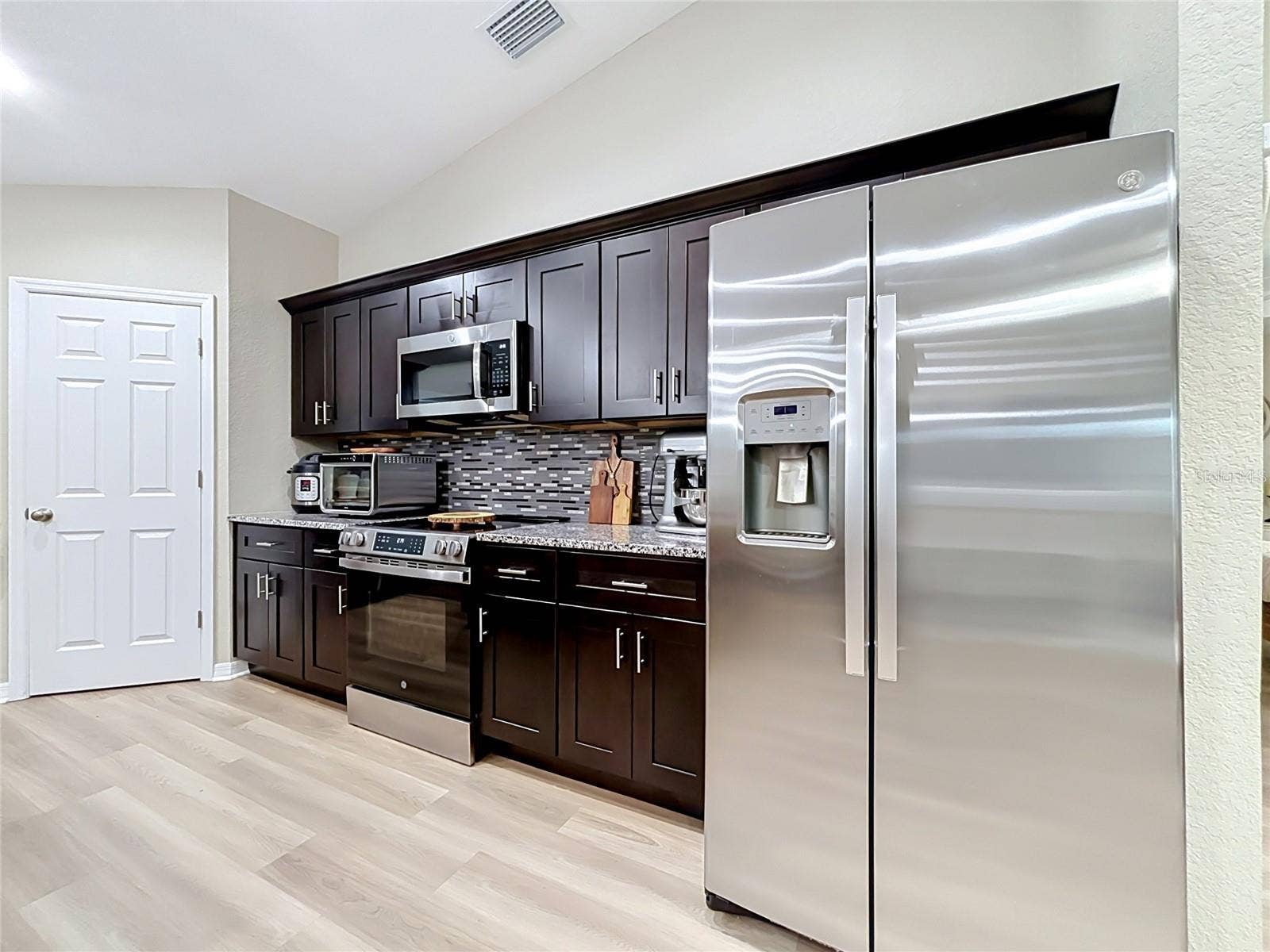 221 AVENUE P NW, Winter Haven, FL 33881 221 AVENUE P NW, Winter Haven, FL 33881