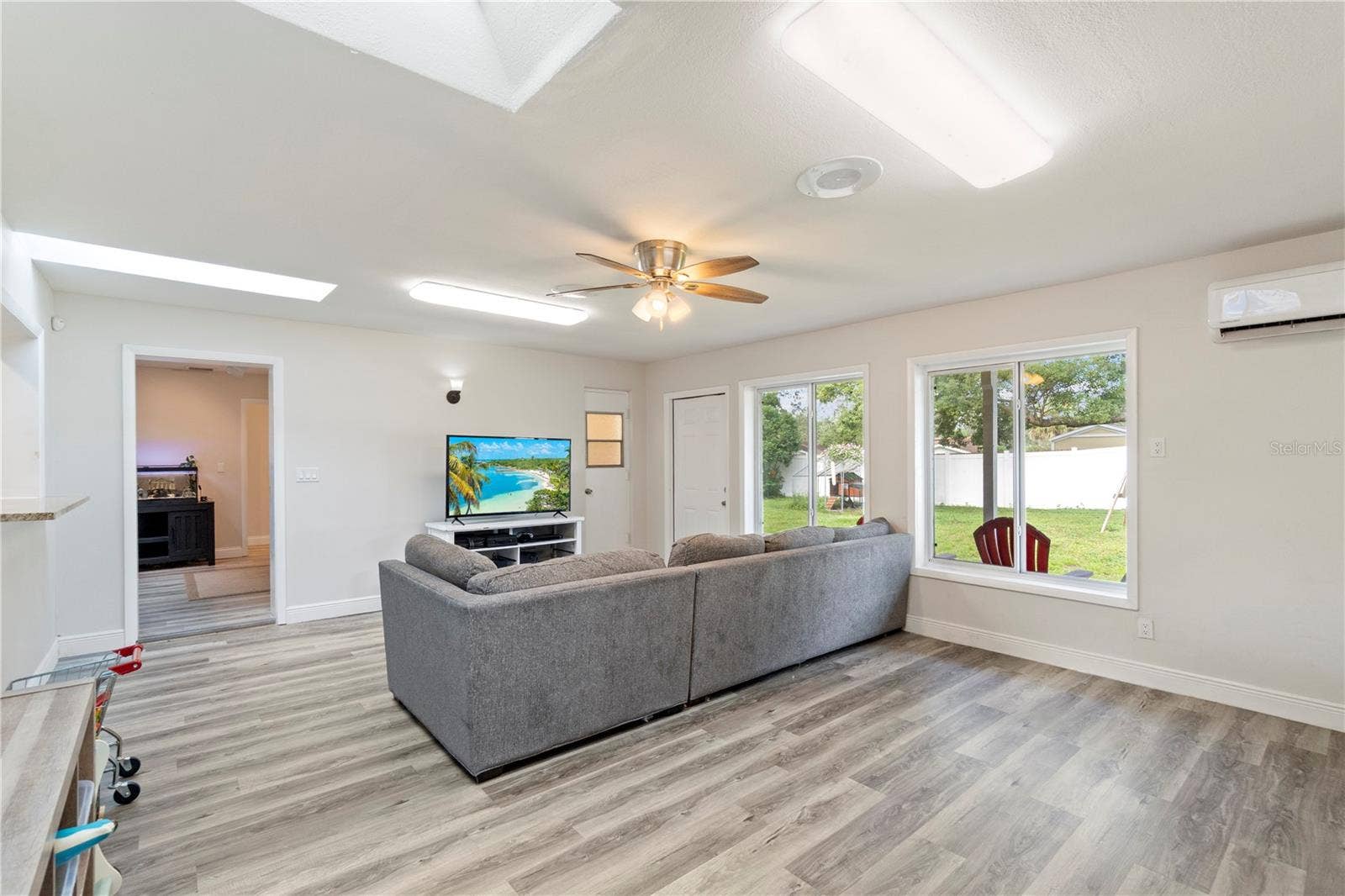 Living/Flex Room