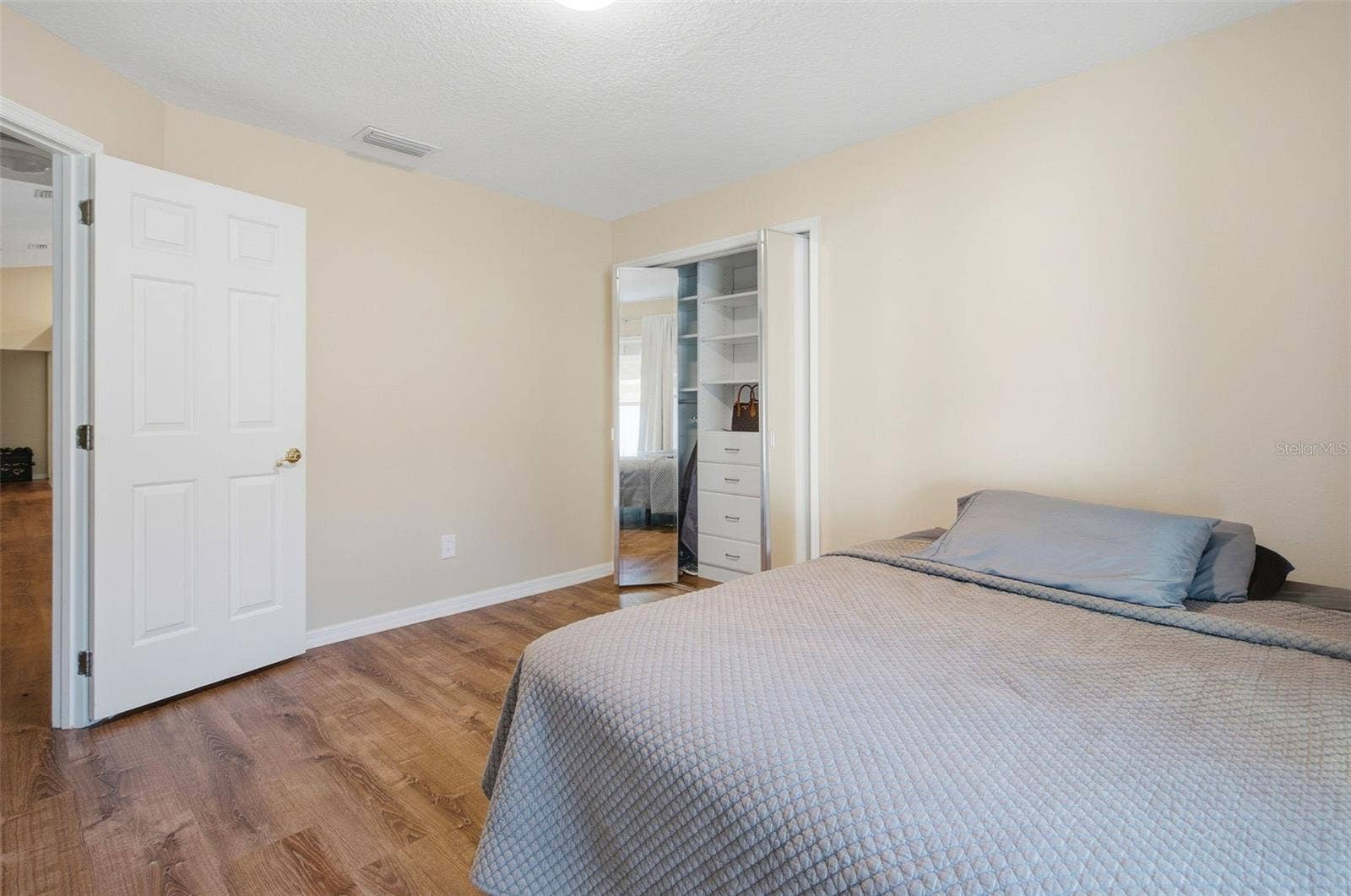 7709 APPLE TREE CIRCLE, Orlando, FL 32819